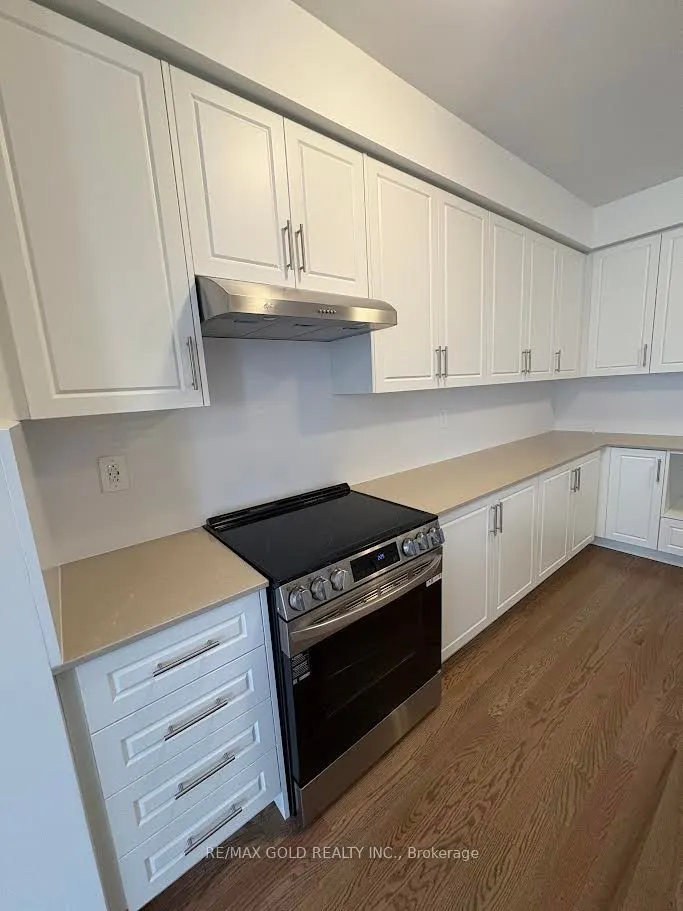 315 Bergamot Avenue