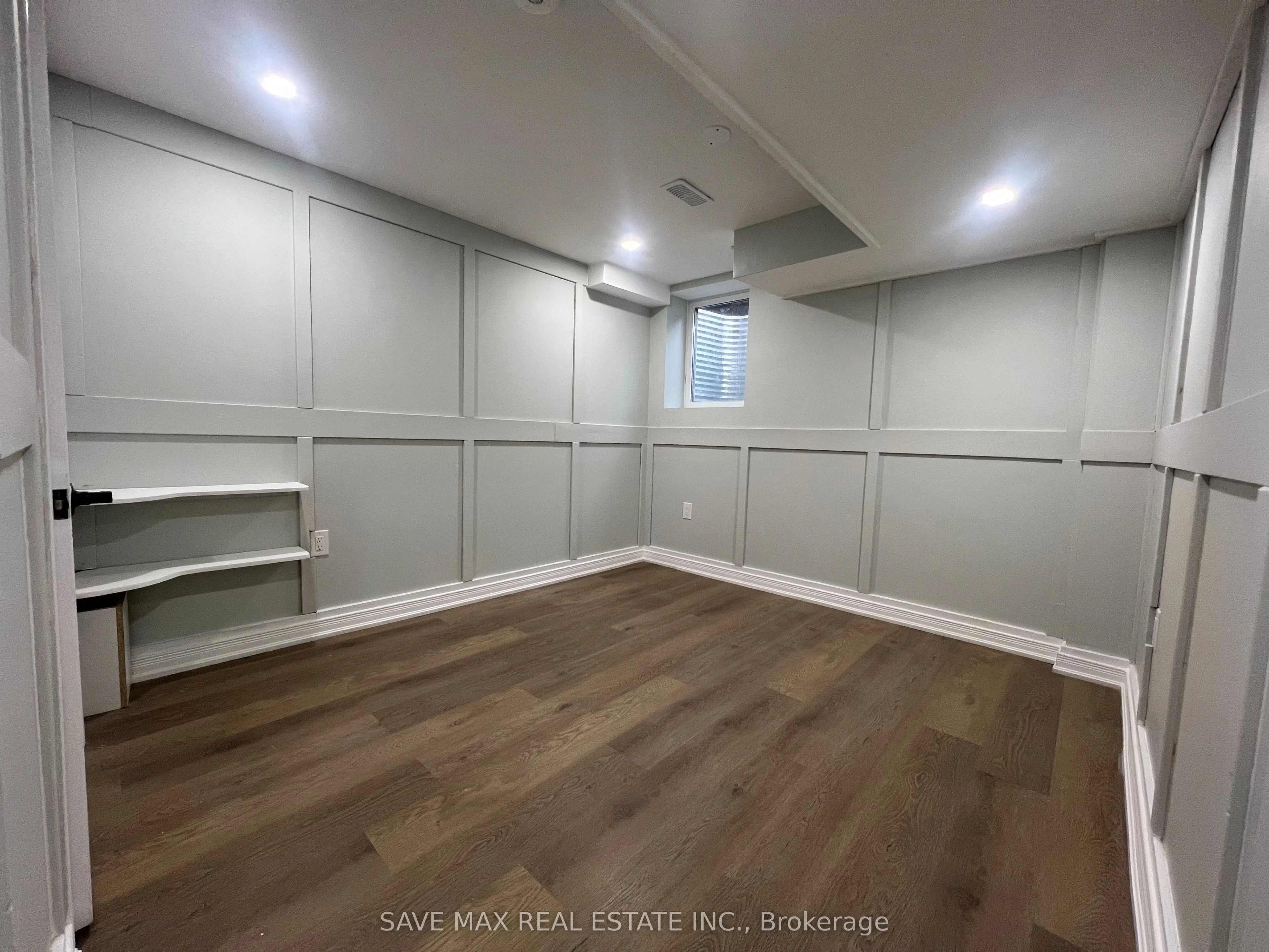 1176 Houston Drive