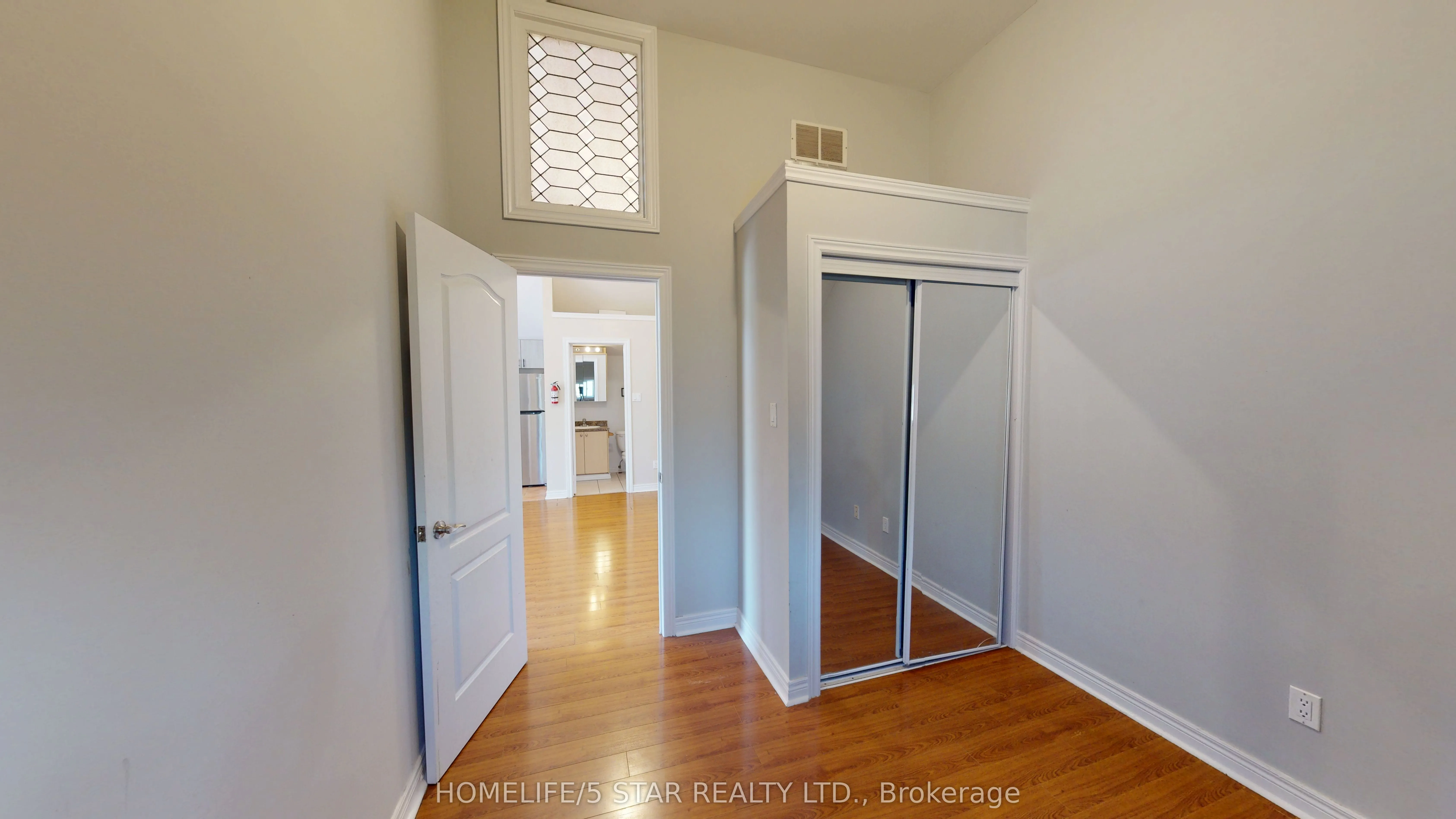 75 Rosemount Avenue, #2B