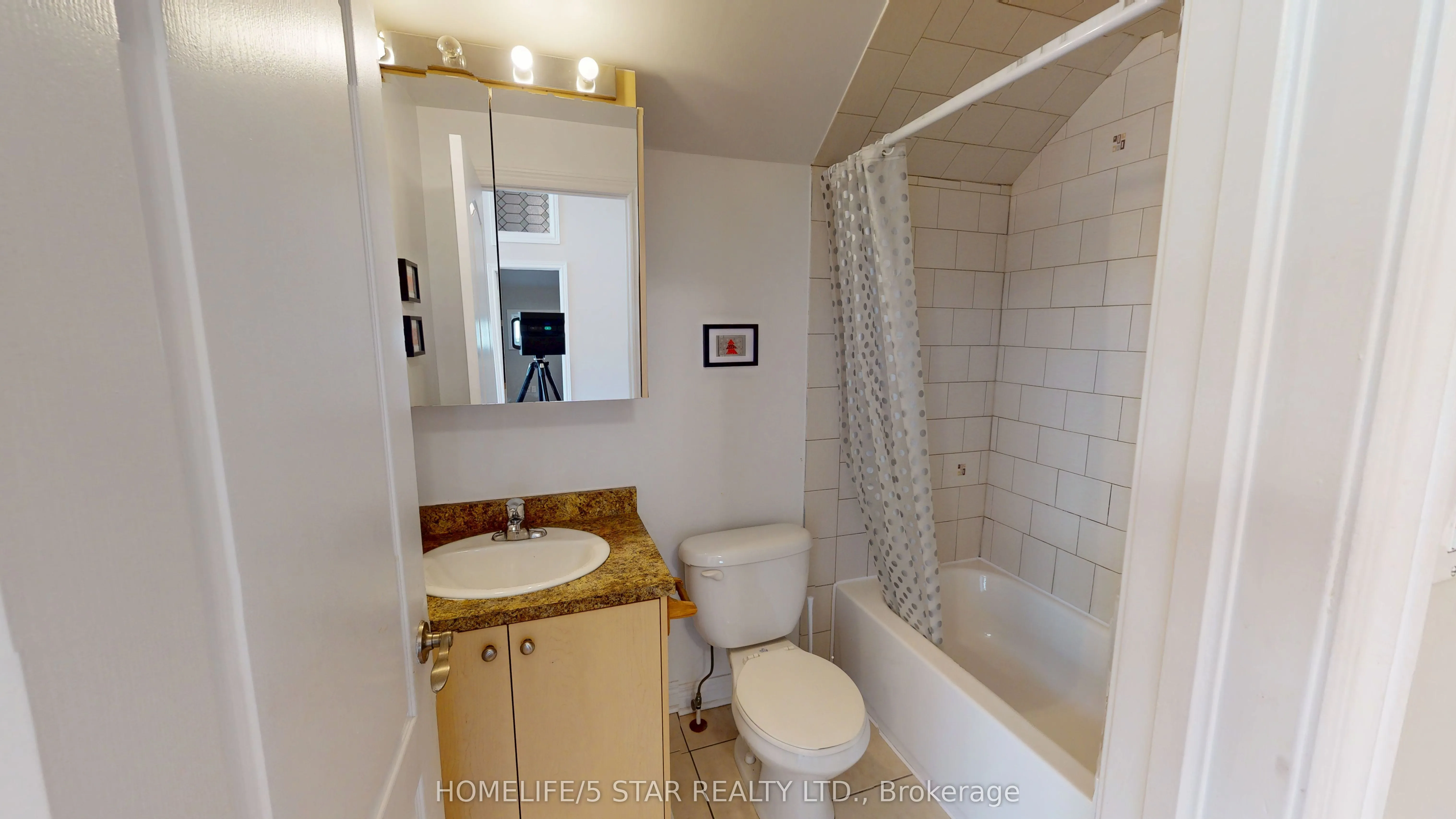 75 Rosemount Avenue, #2B