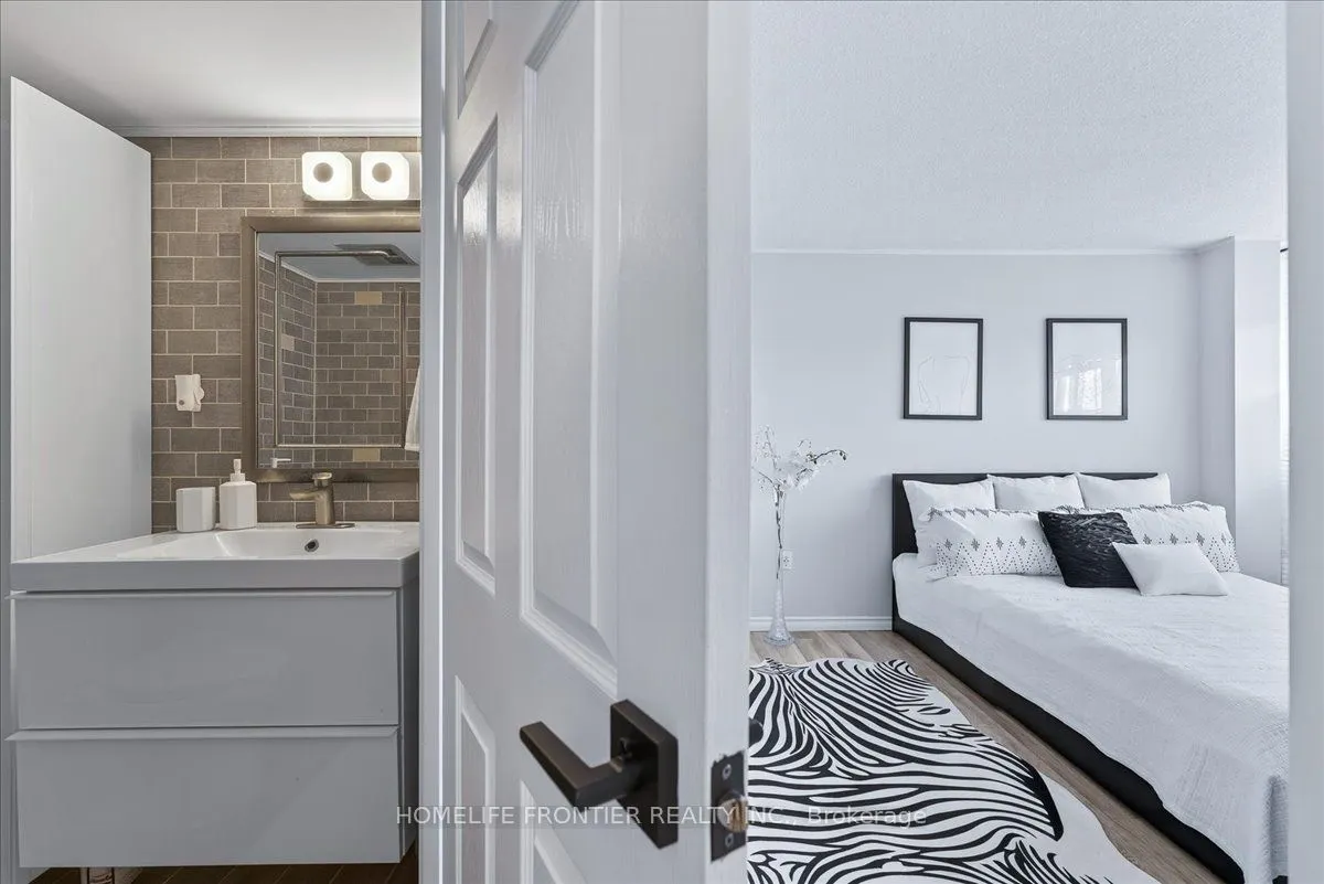 2301 Derry Road W, #605