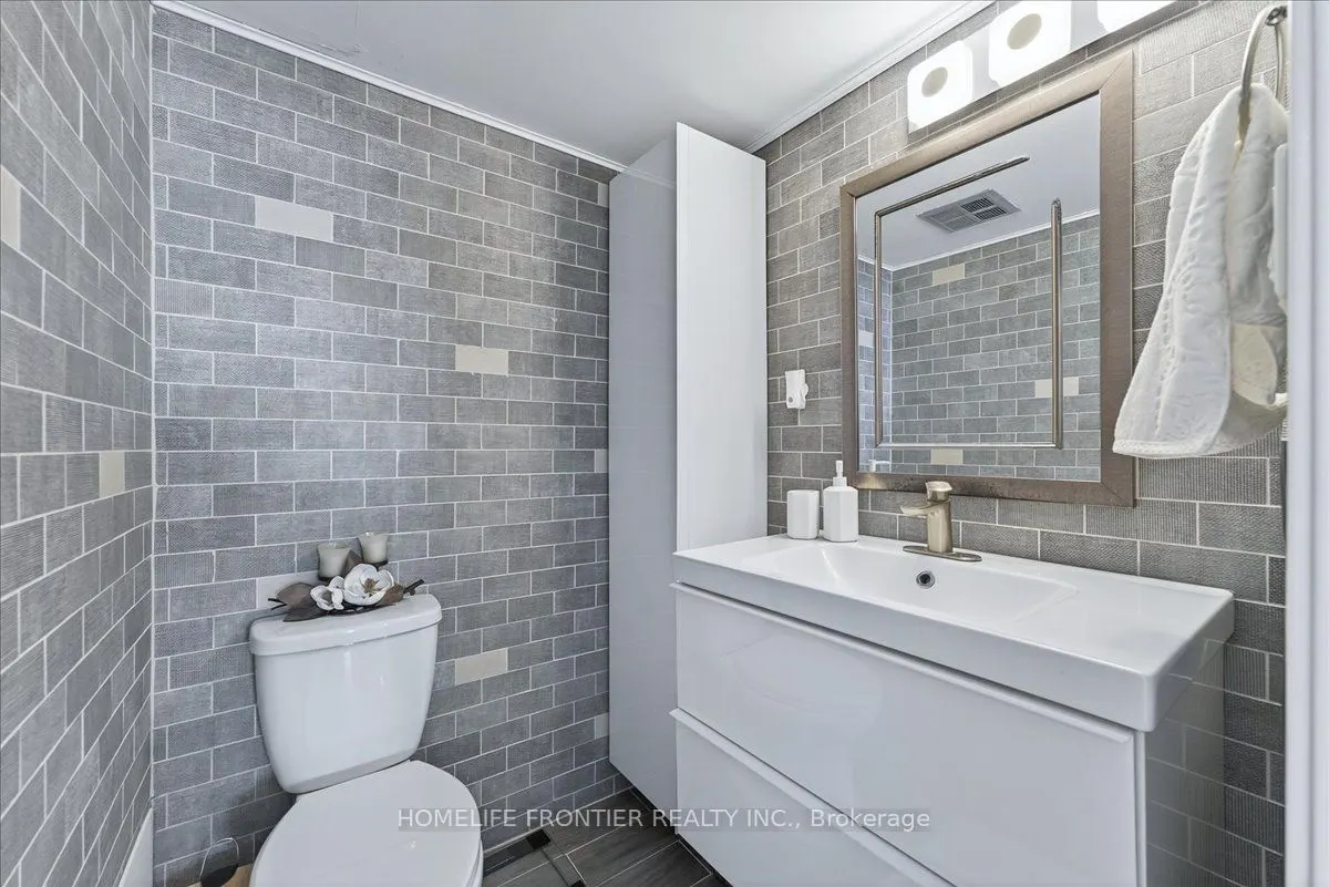2301 Derry Road W, #605