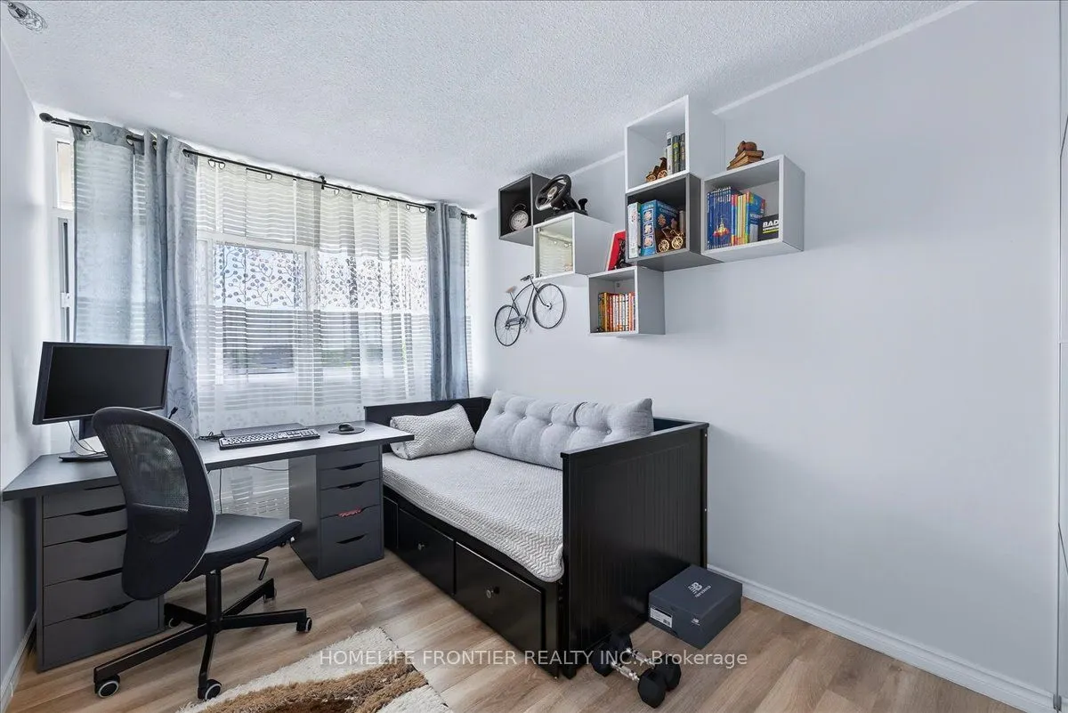 2301 Derry Road W, #605