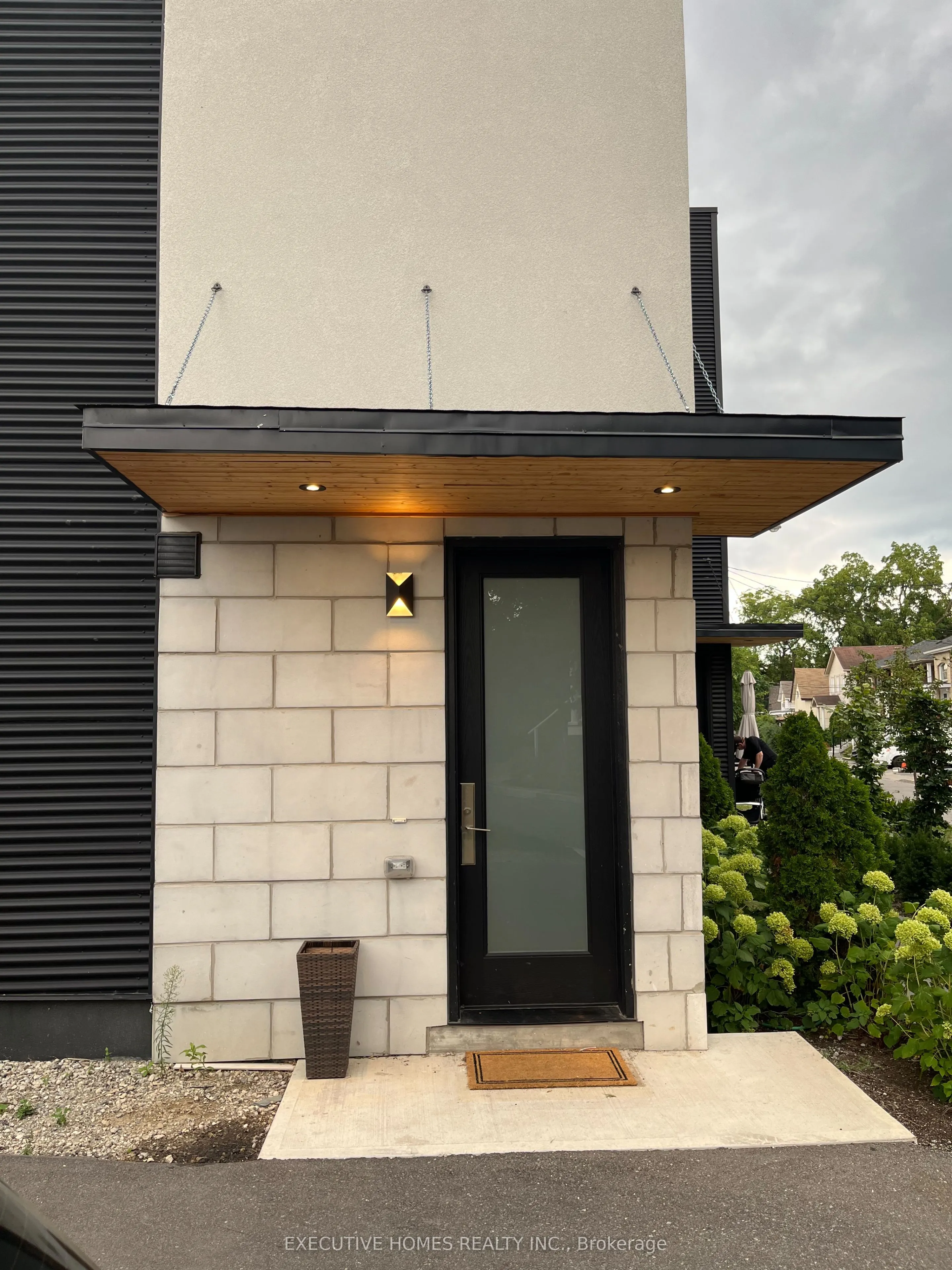 35 King George Road