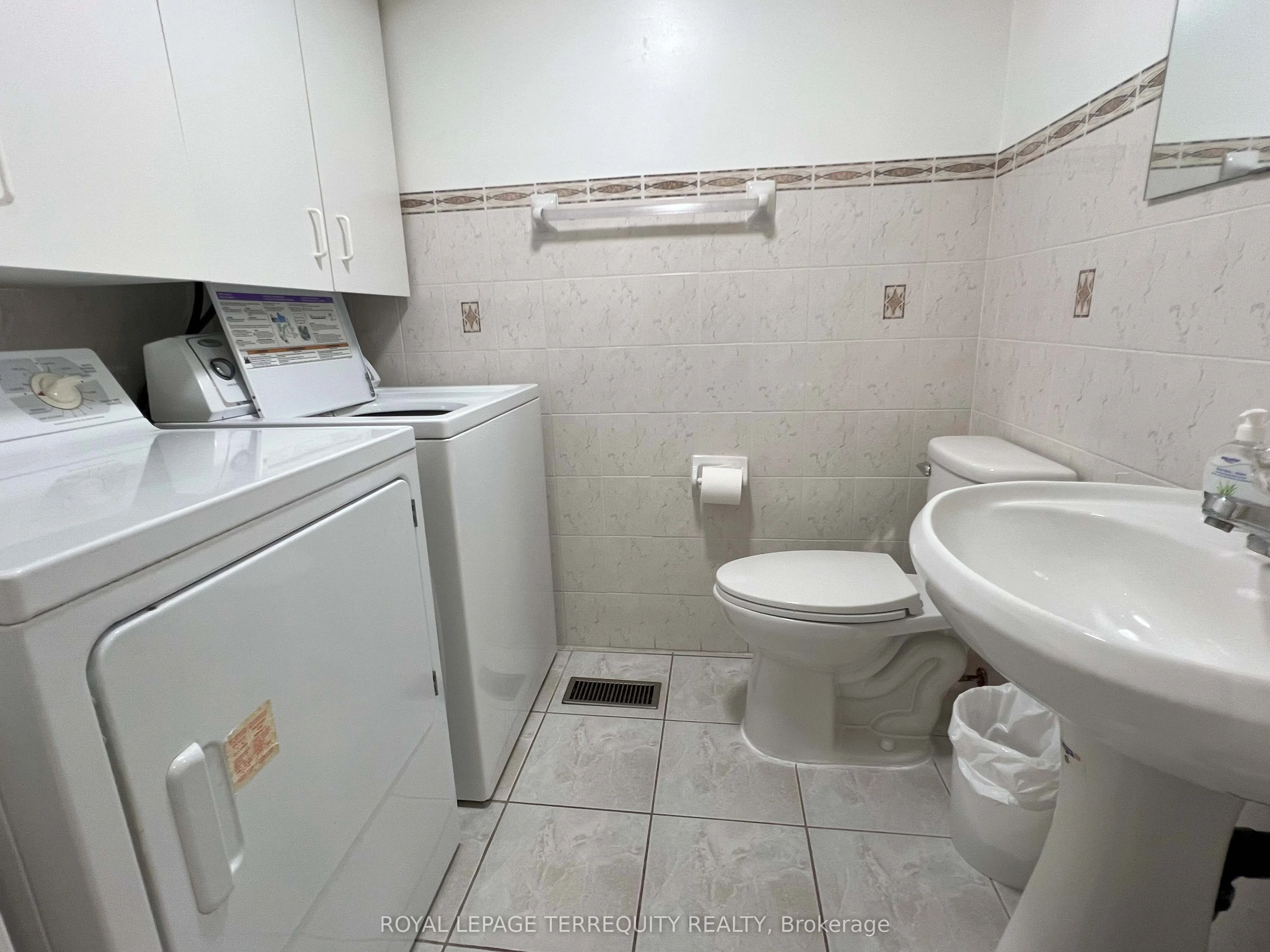5252 Willowside Court