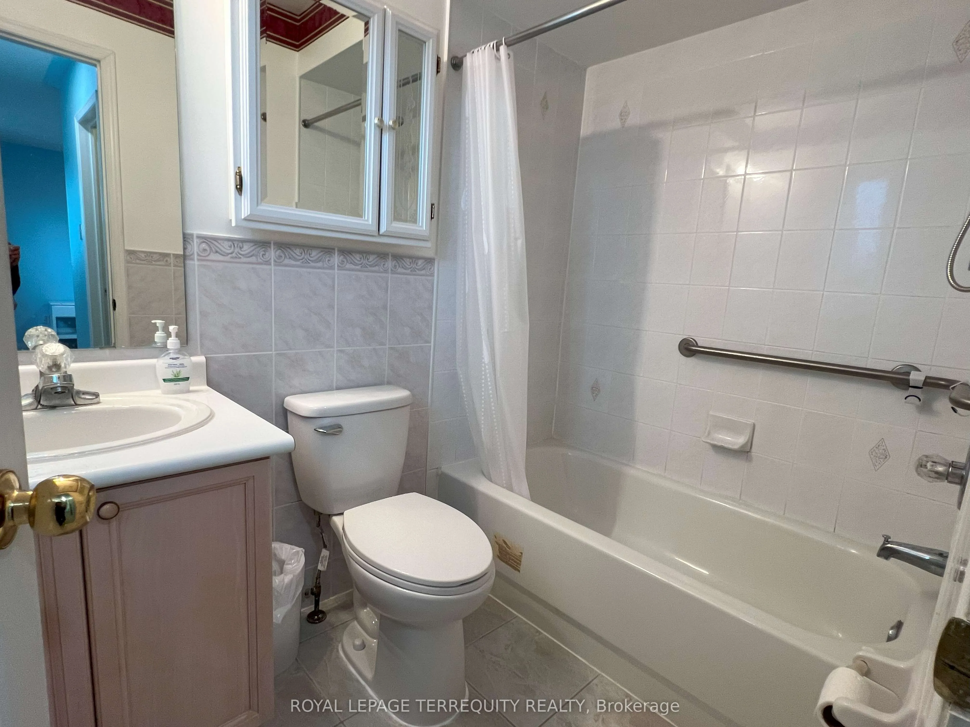 5252 Willowside Court