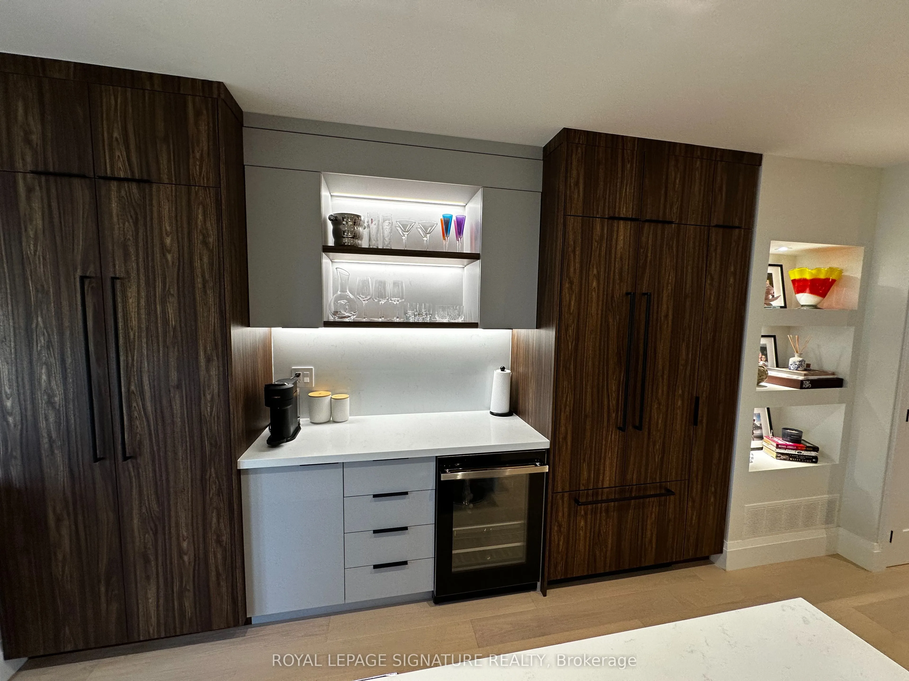 198 Earlscourt Avenue, #Upper