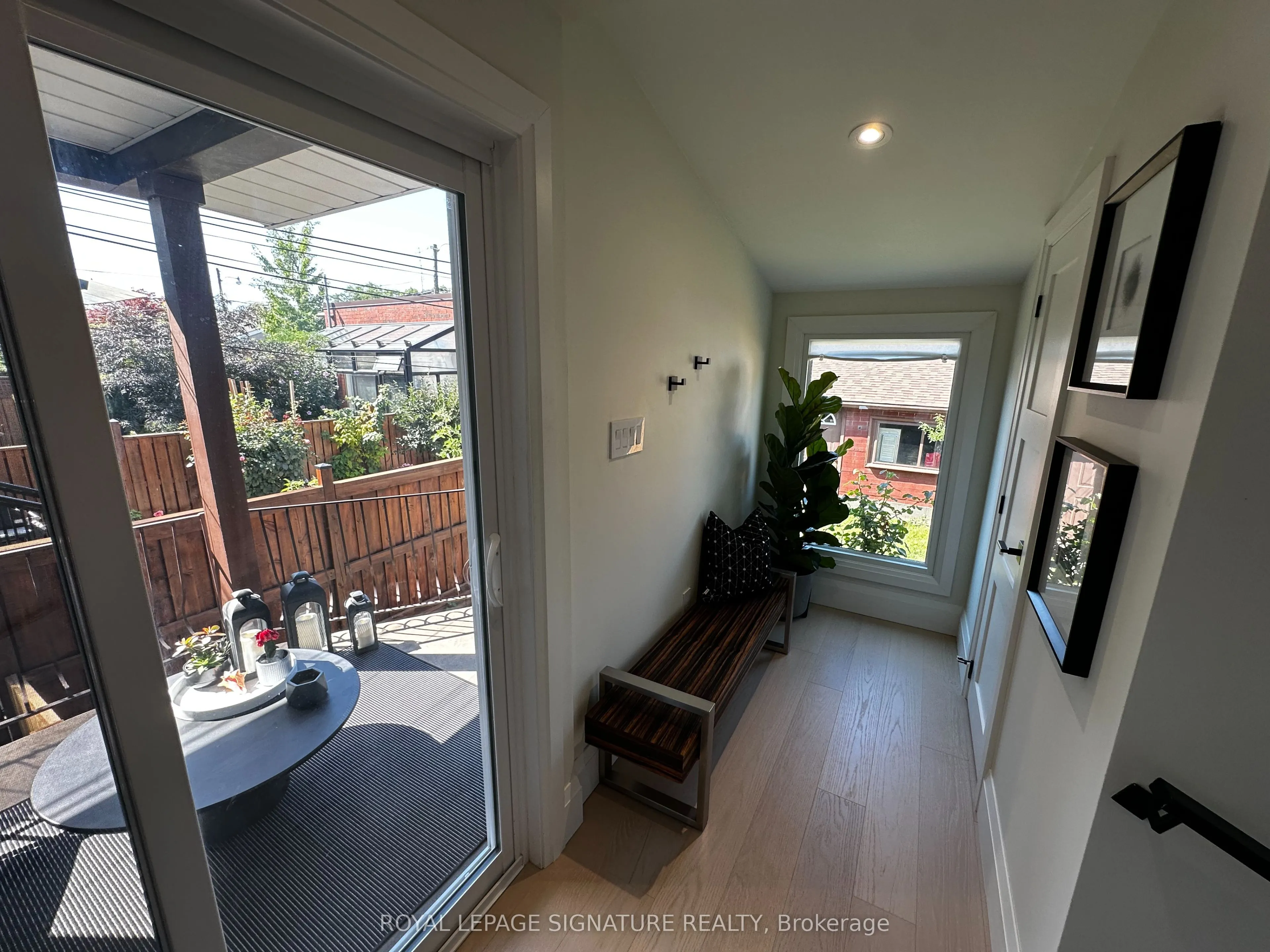 198 Earlscourt Avenue, #Upper
