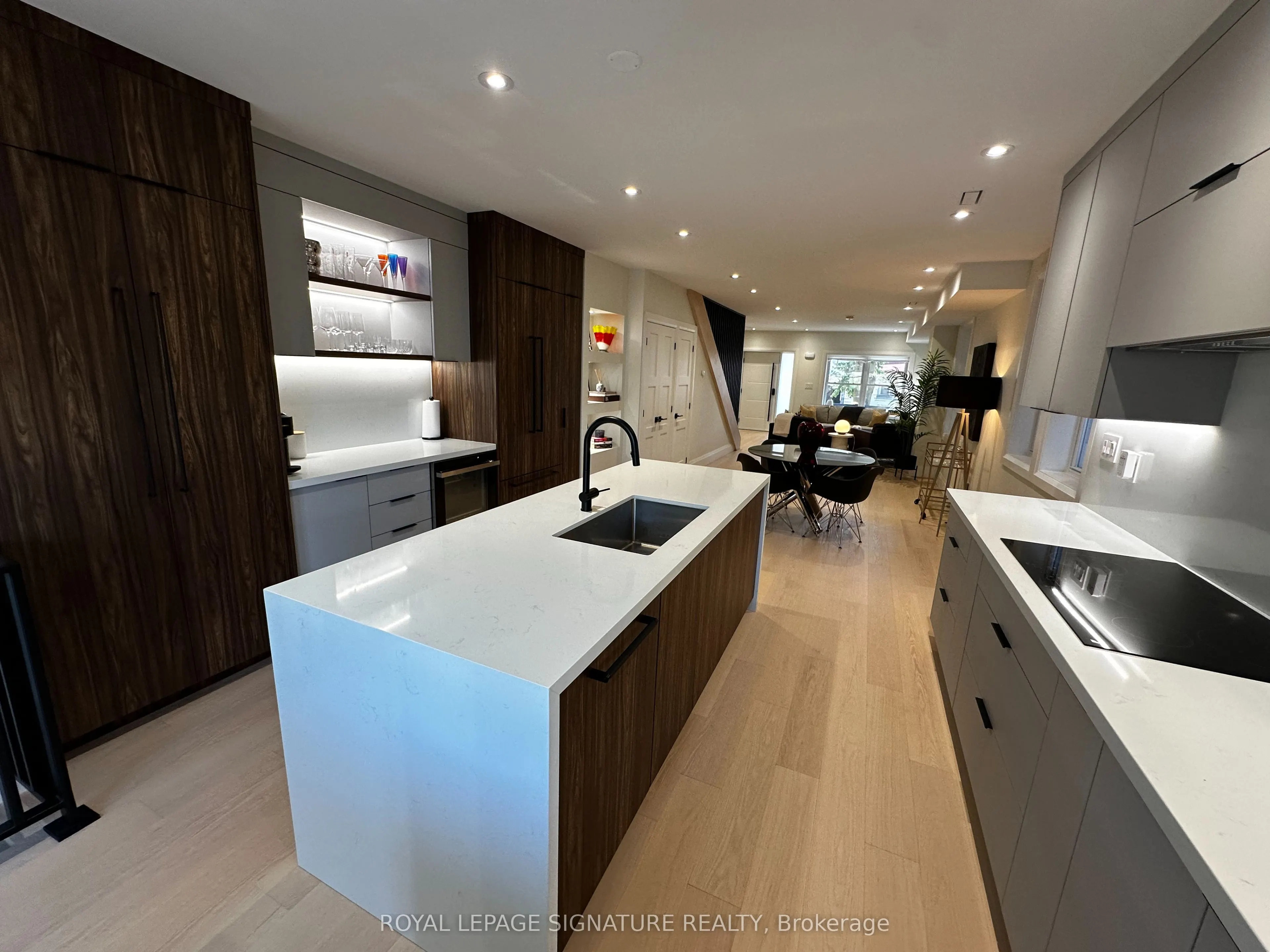 198 Earlscourt Avenue, #Upper