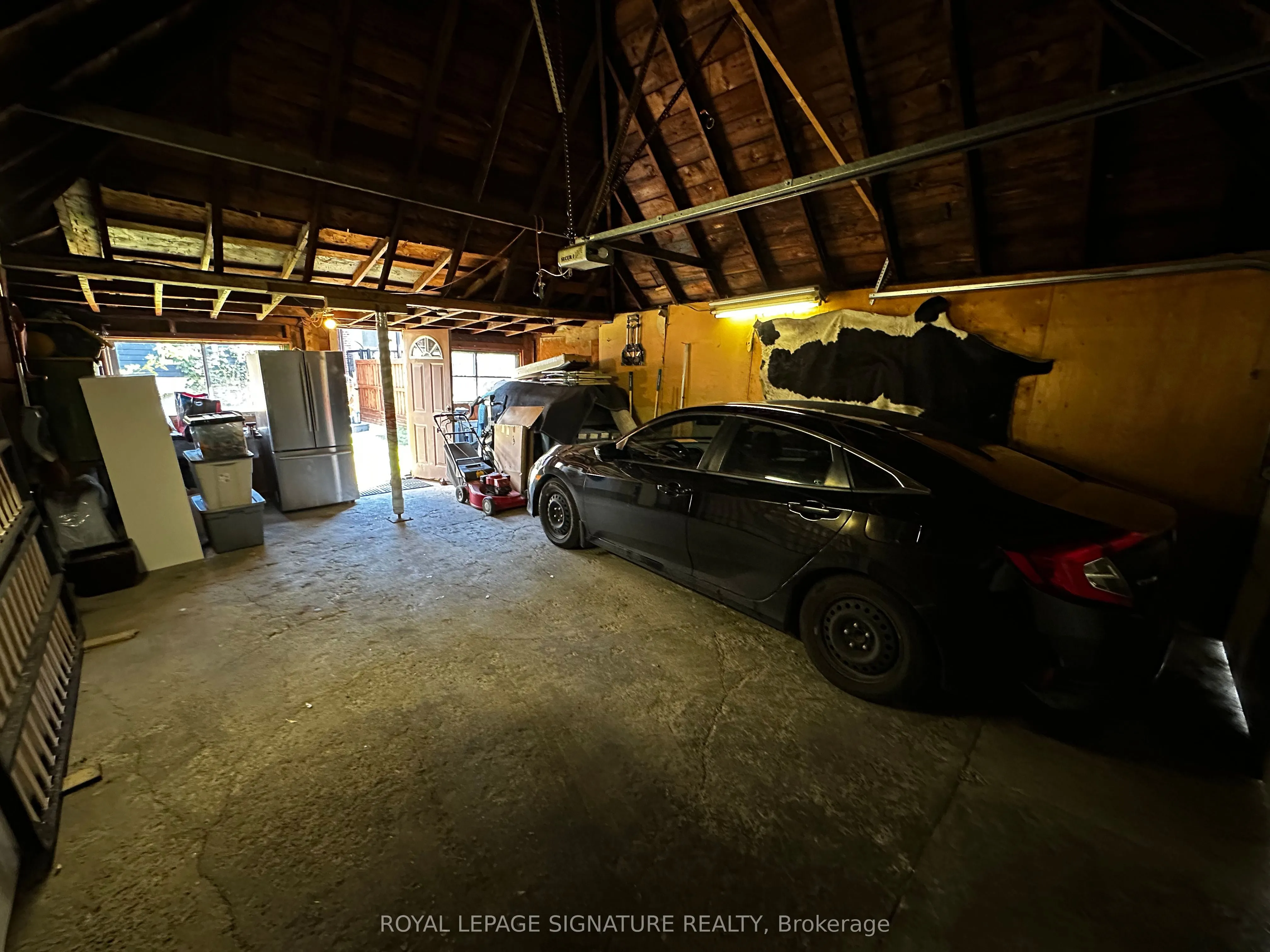 198 Earlscourt Avenue, #Upper