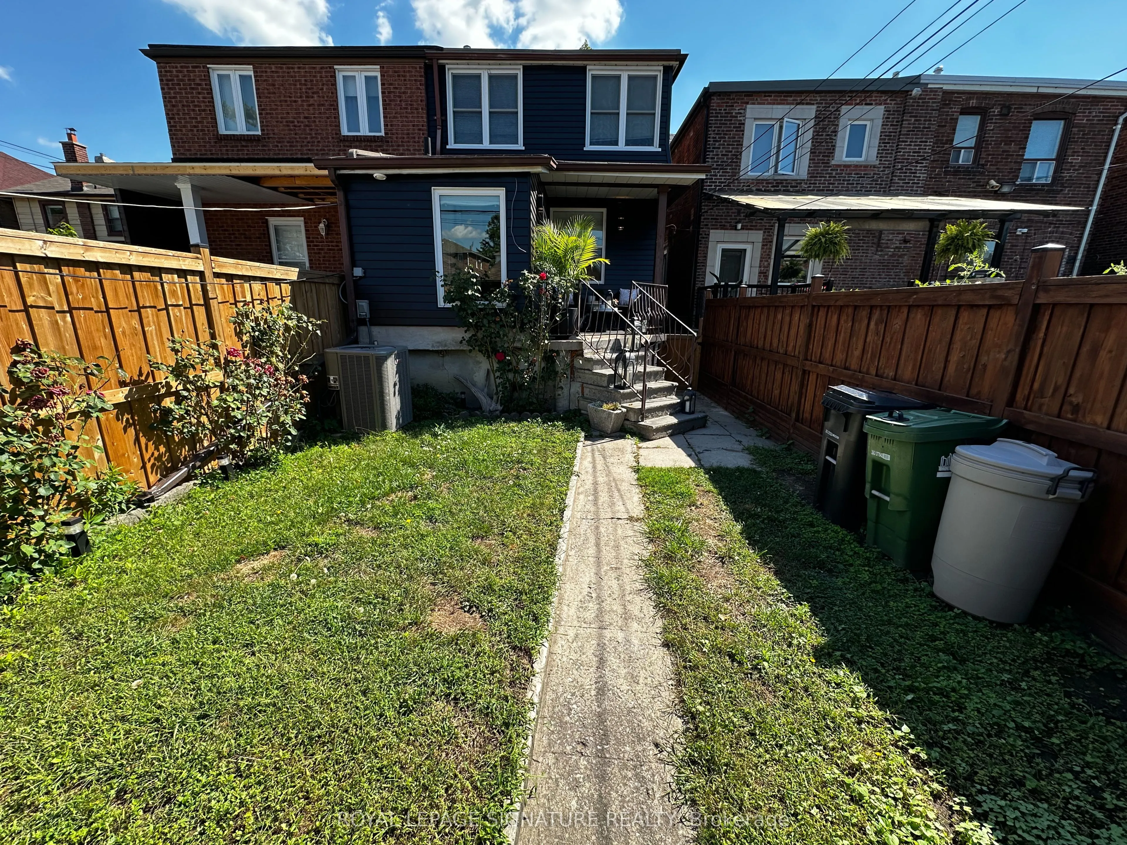 198 Earlscourt Avenue, #Upper