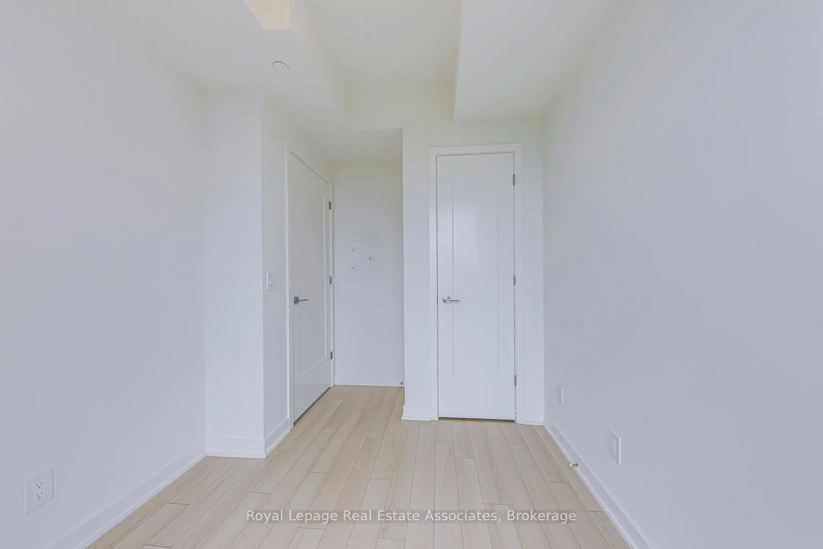 3079 Trafalgar Road, #903