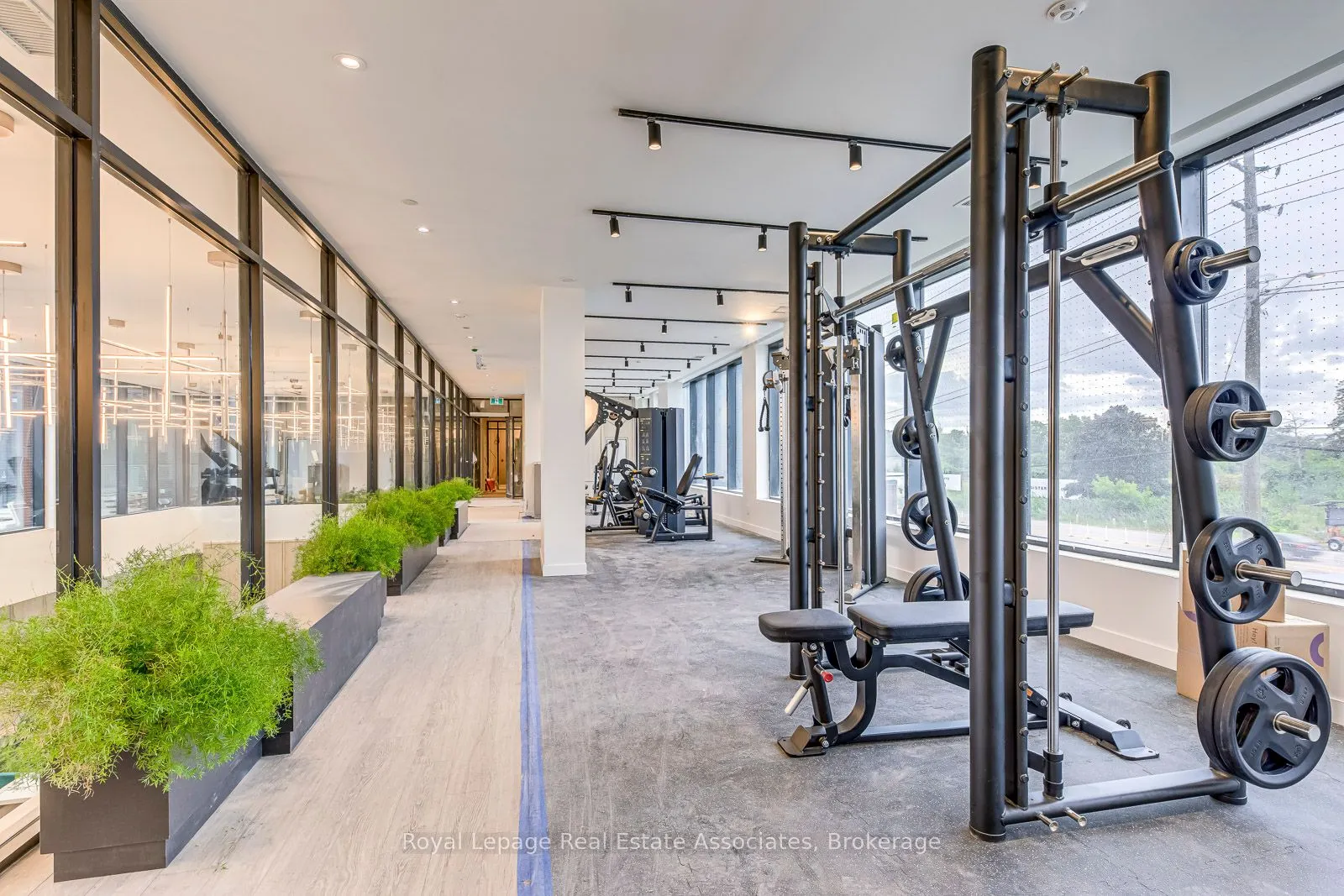 3079 Trafalgar Road, #903