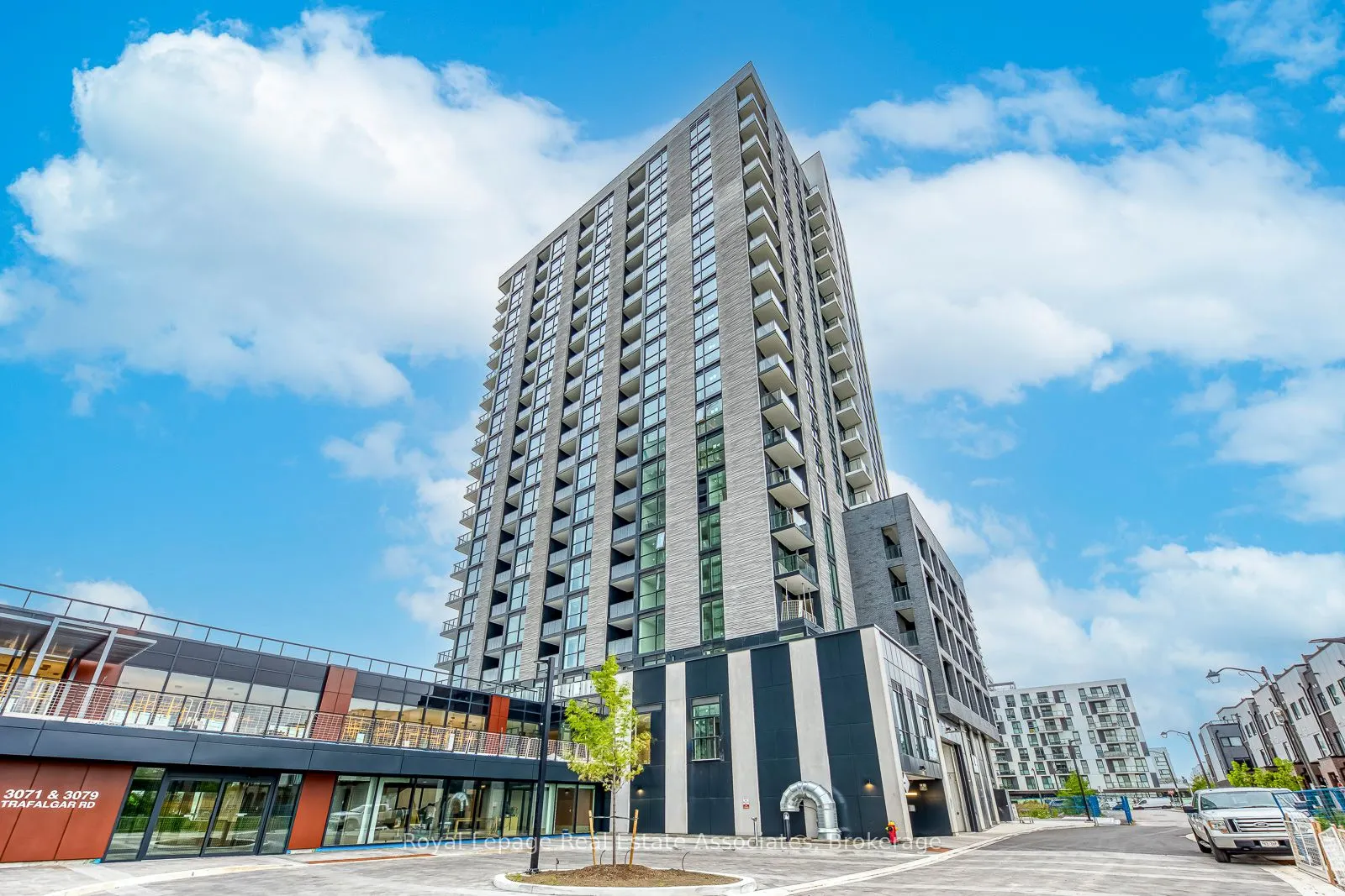 3079 Trafalgar Road, #903