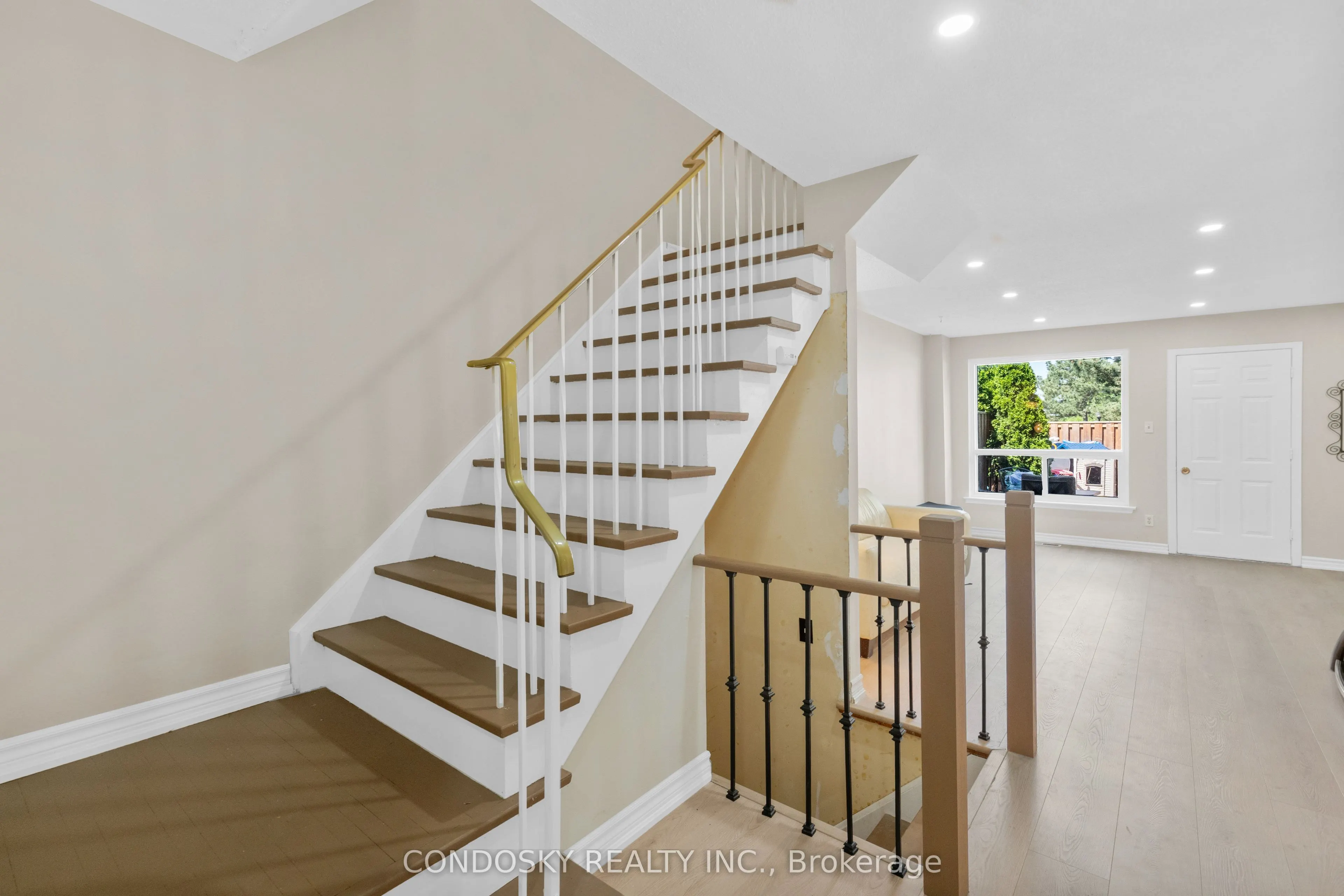 42 Village Court, #21
