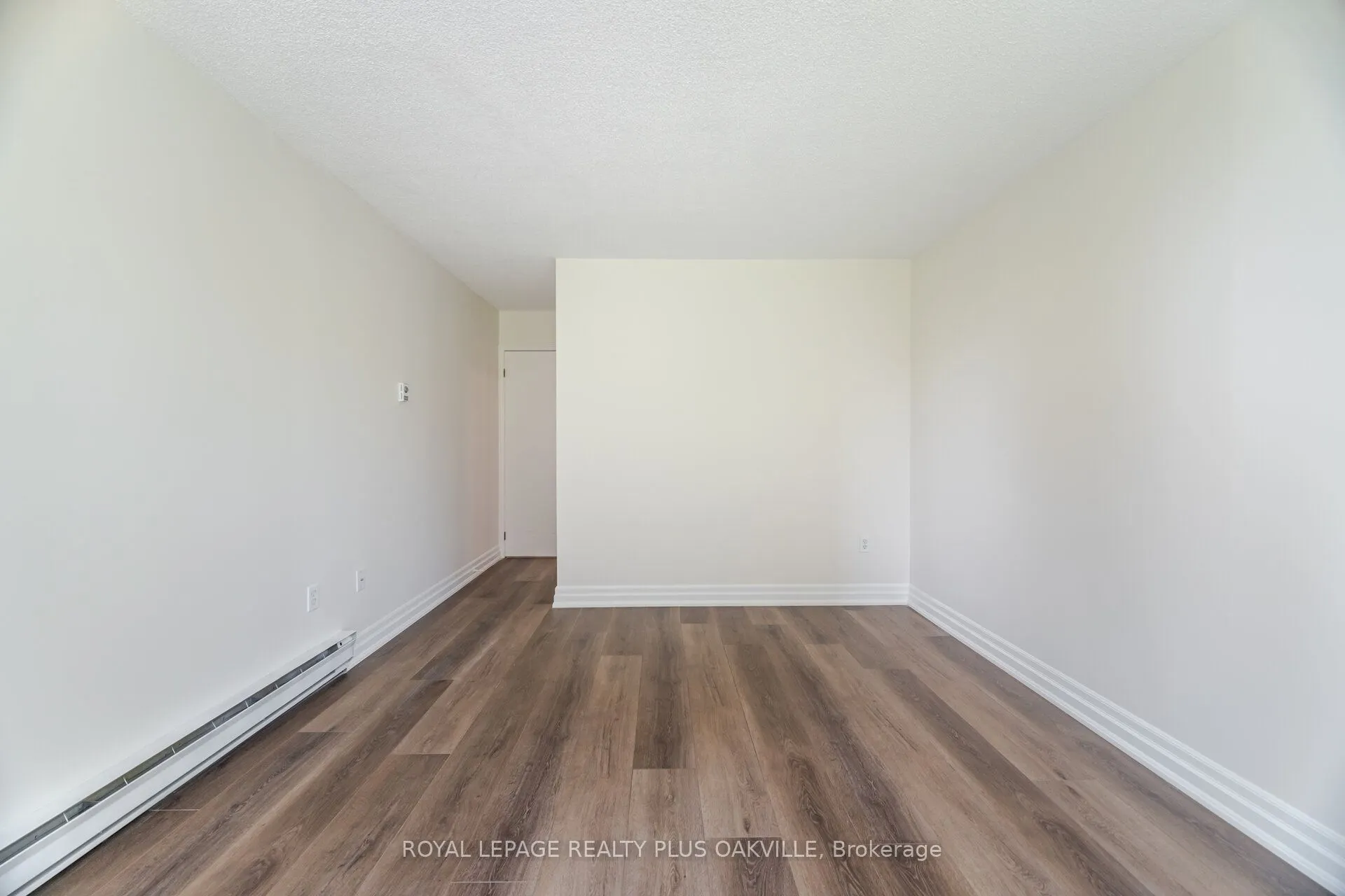 1225 North Shore Boulevard E, #104