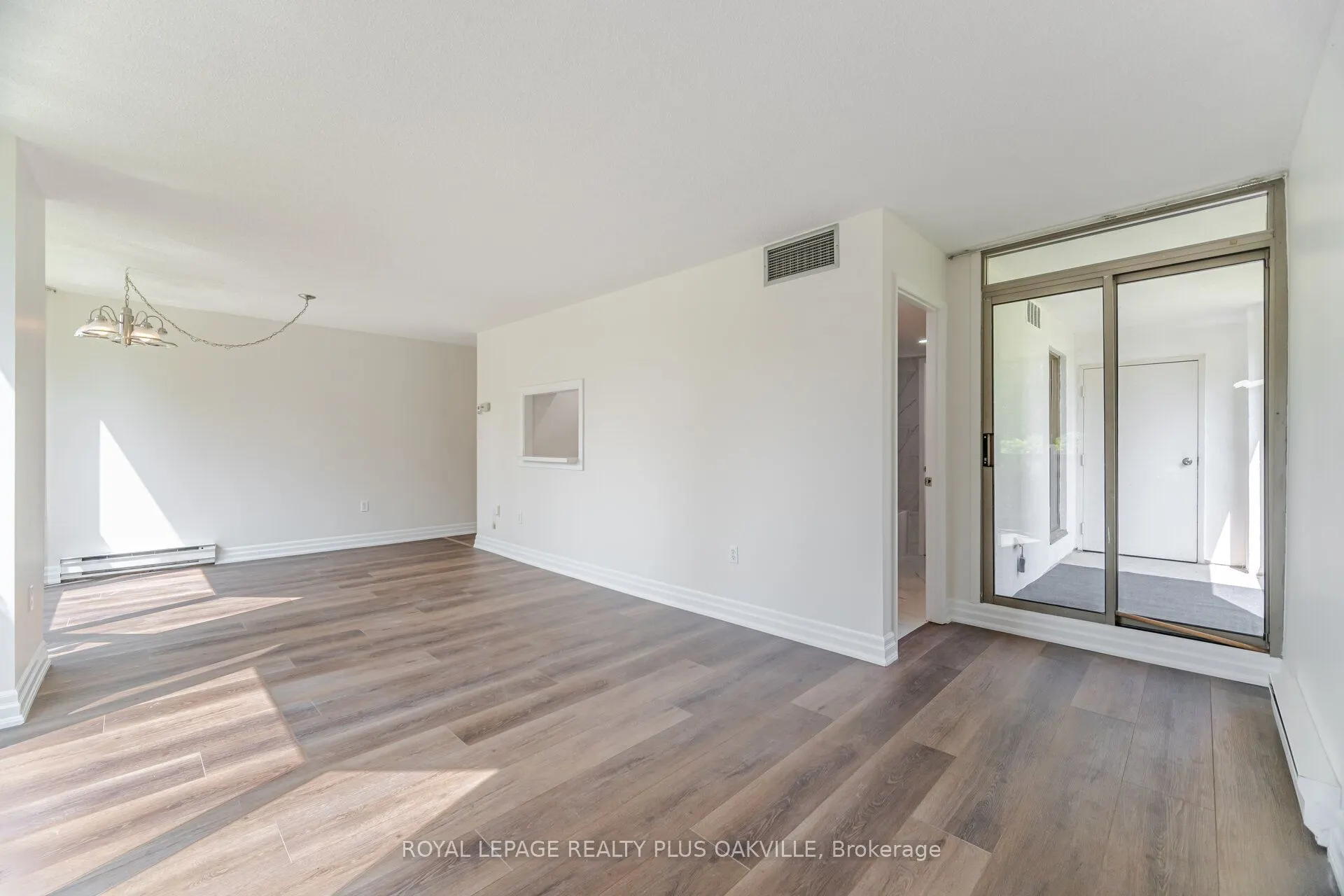 1225 North Shore Boulevard E, #104