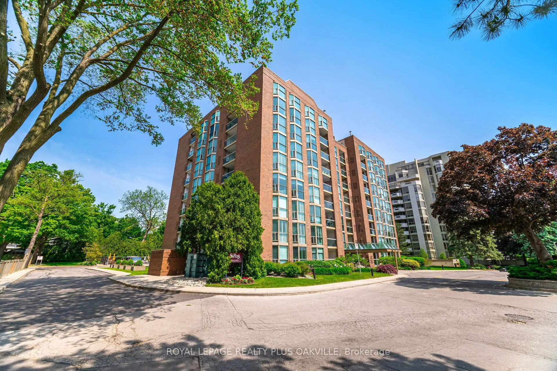 1225 North Shore Boulevard E, #104