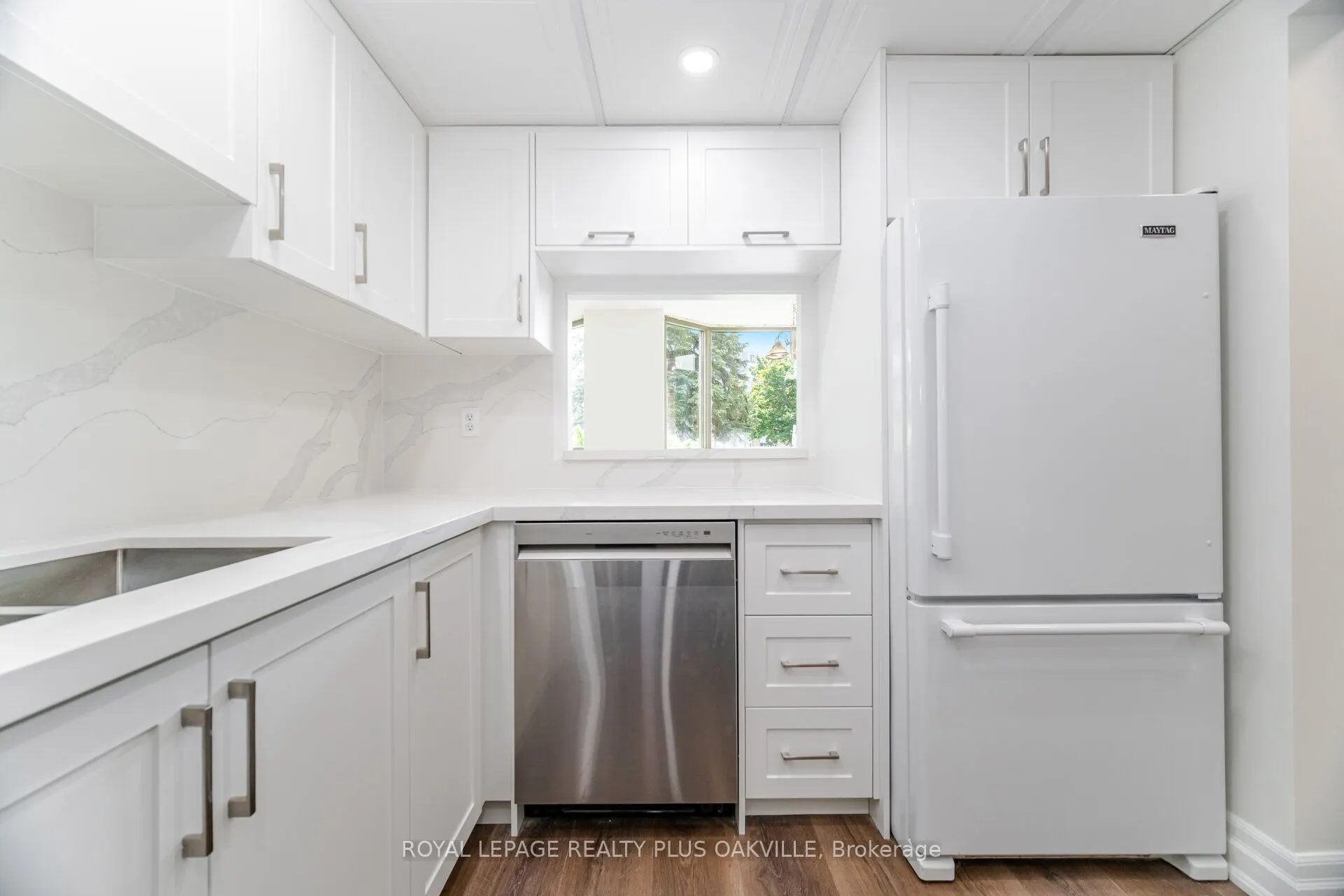 1225 North Shore Boulevard E, #104