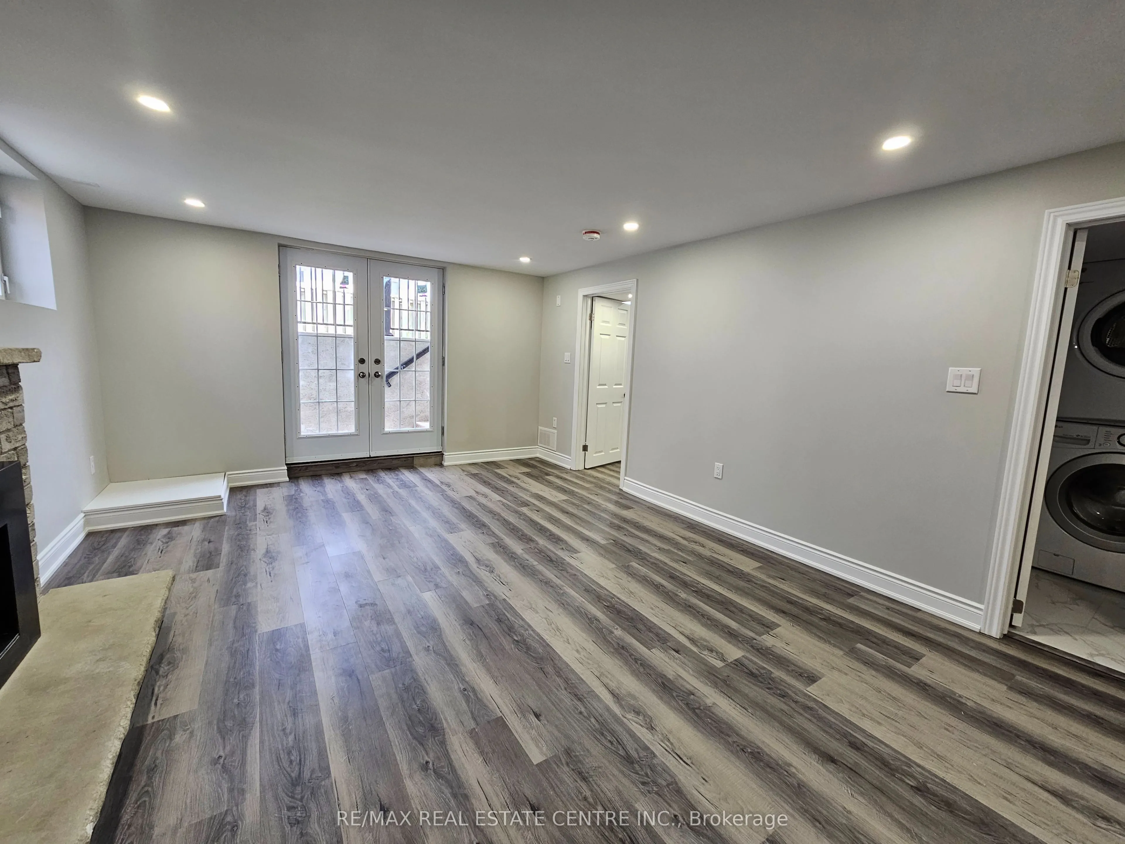 896 Morley Avenue, #Lower