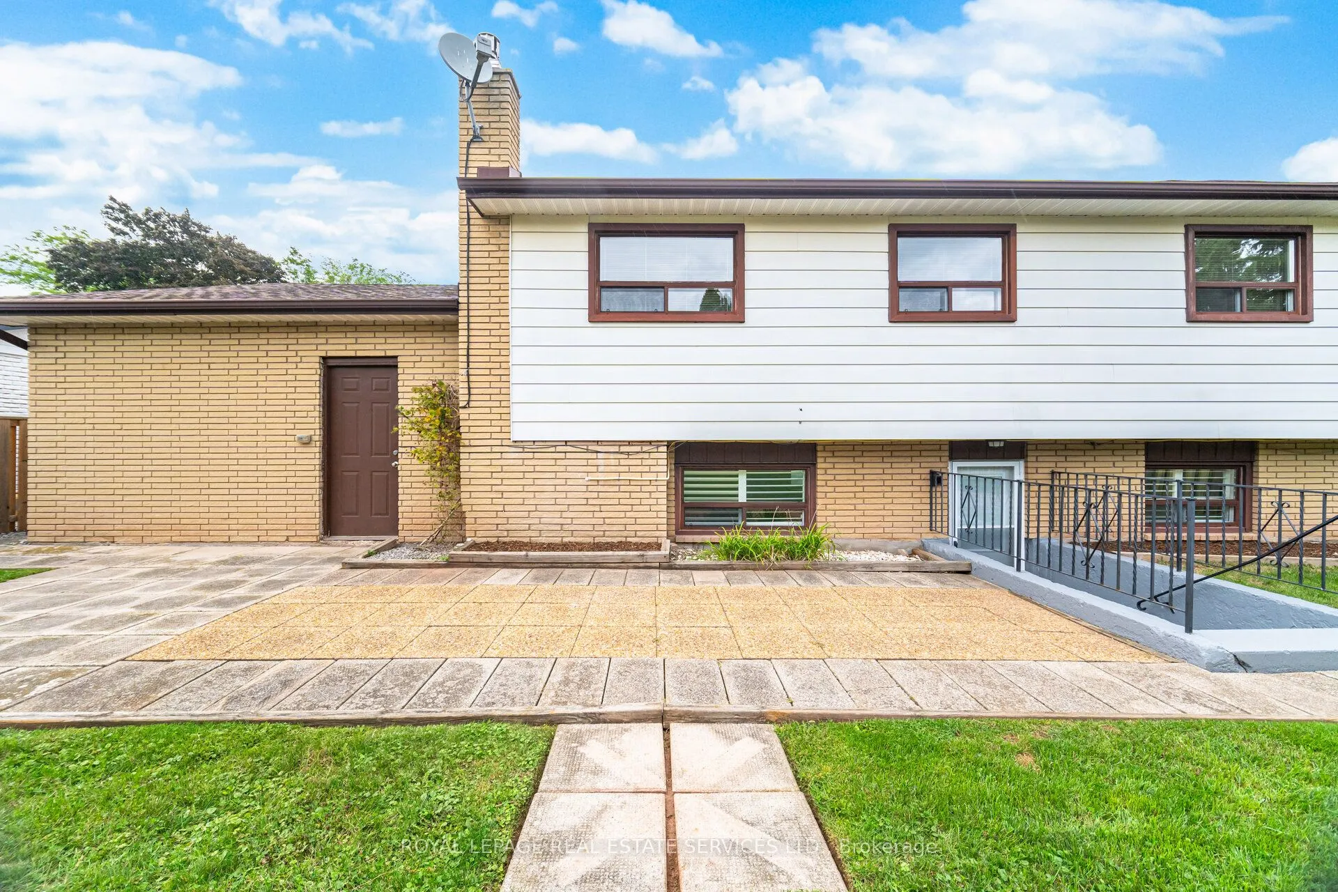 518 Vanguard Crescent