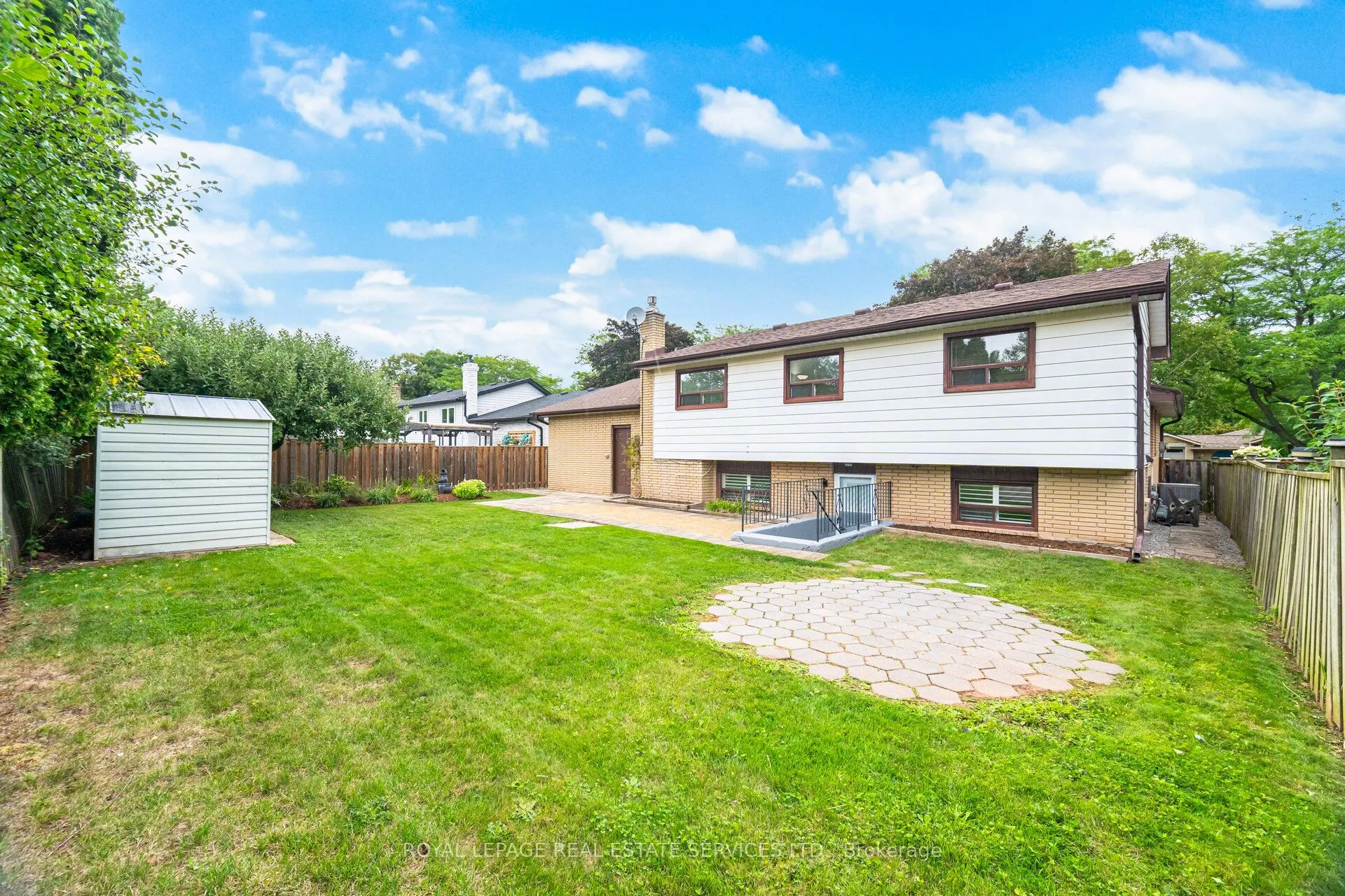 518 Vanguard Crescent