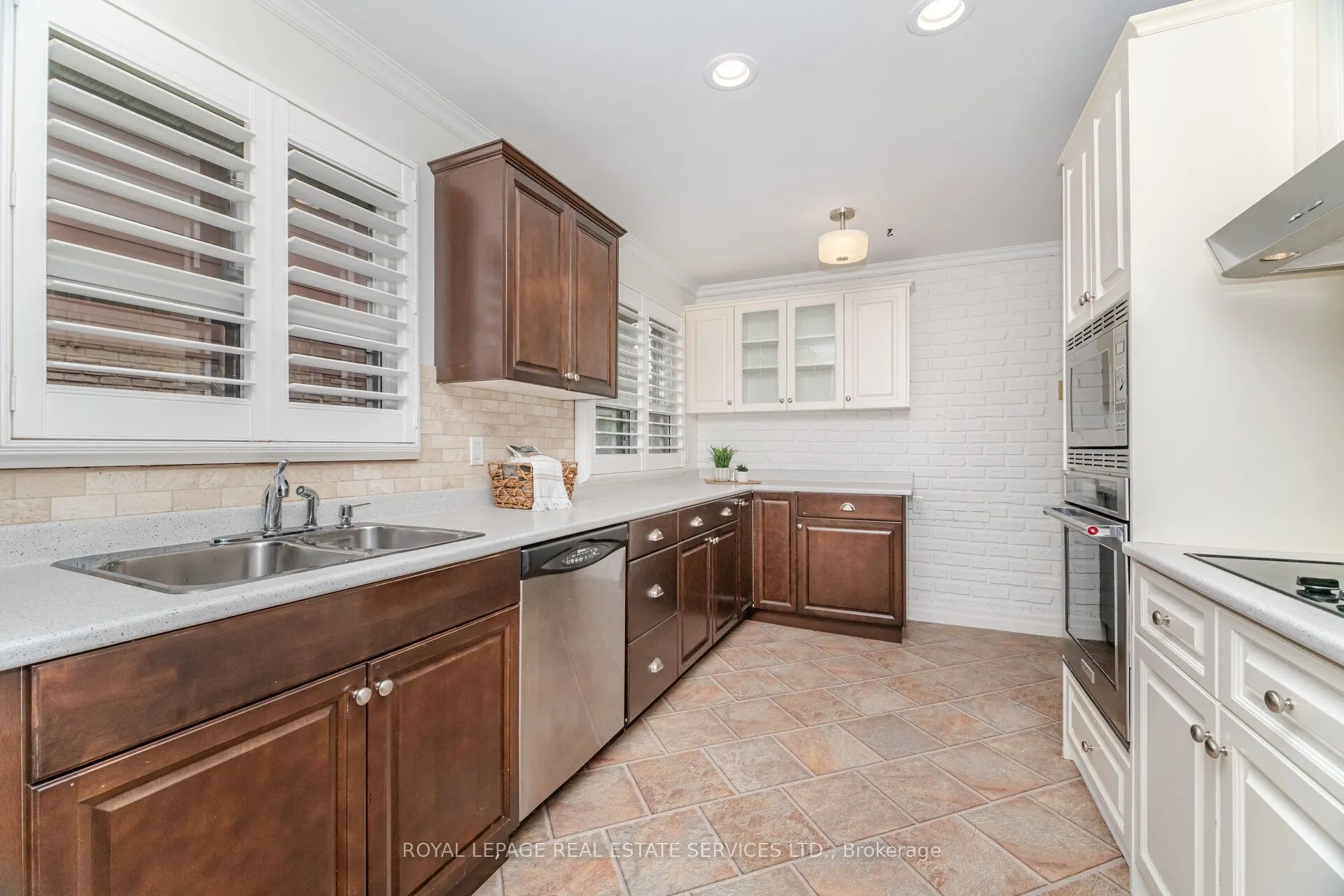 518 Vanguard Crescent