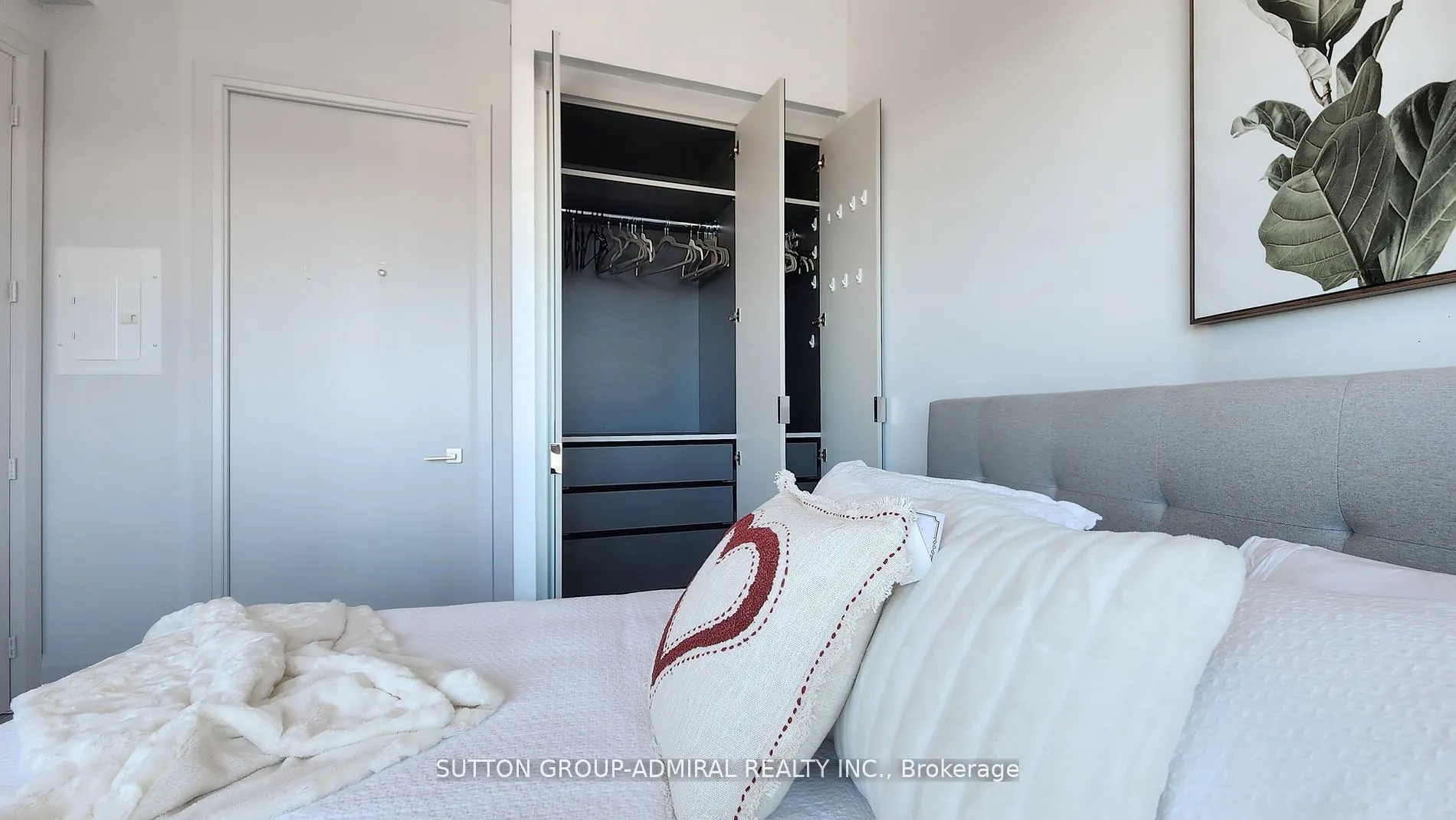36 Park Lawn Road, #4205