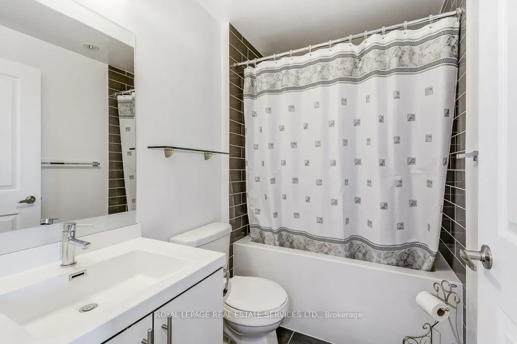 55 Speers Road, #701