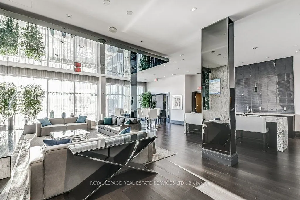 55 Speers Road, #701