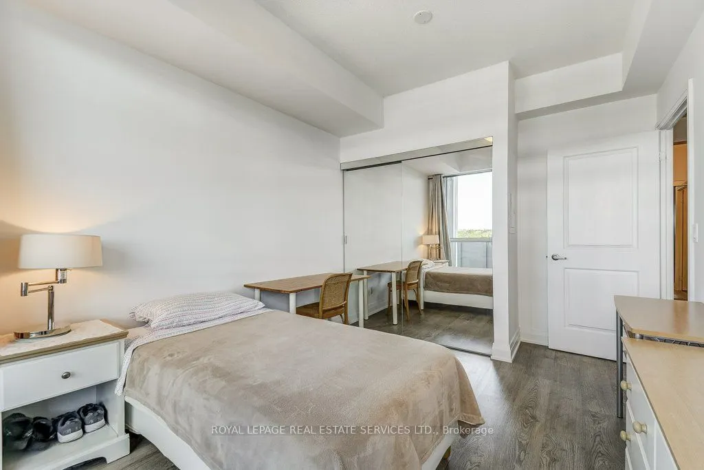 55 Speers Road, #701
