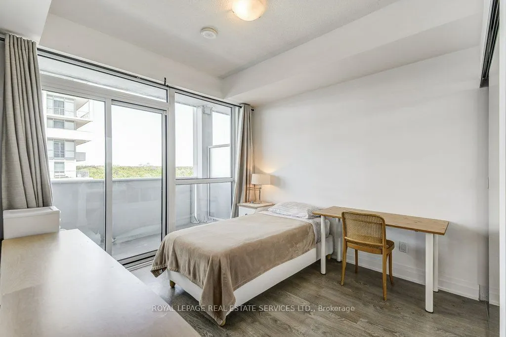 55 Speers Road, #701