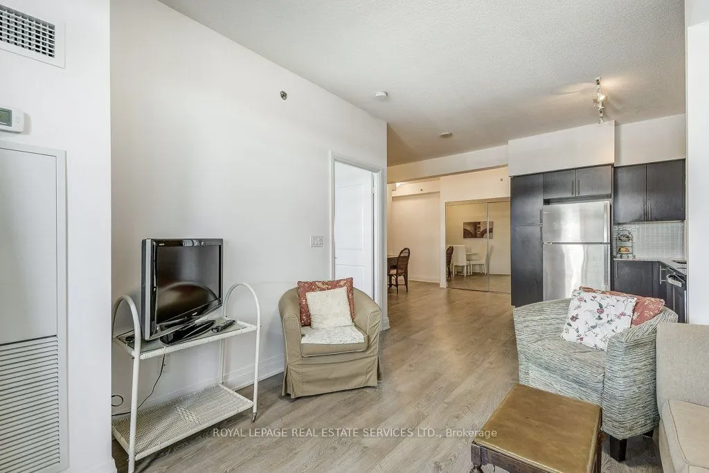 55 Speers Road, #701