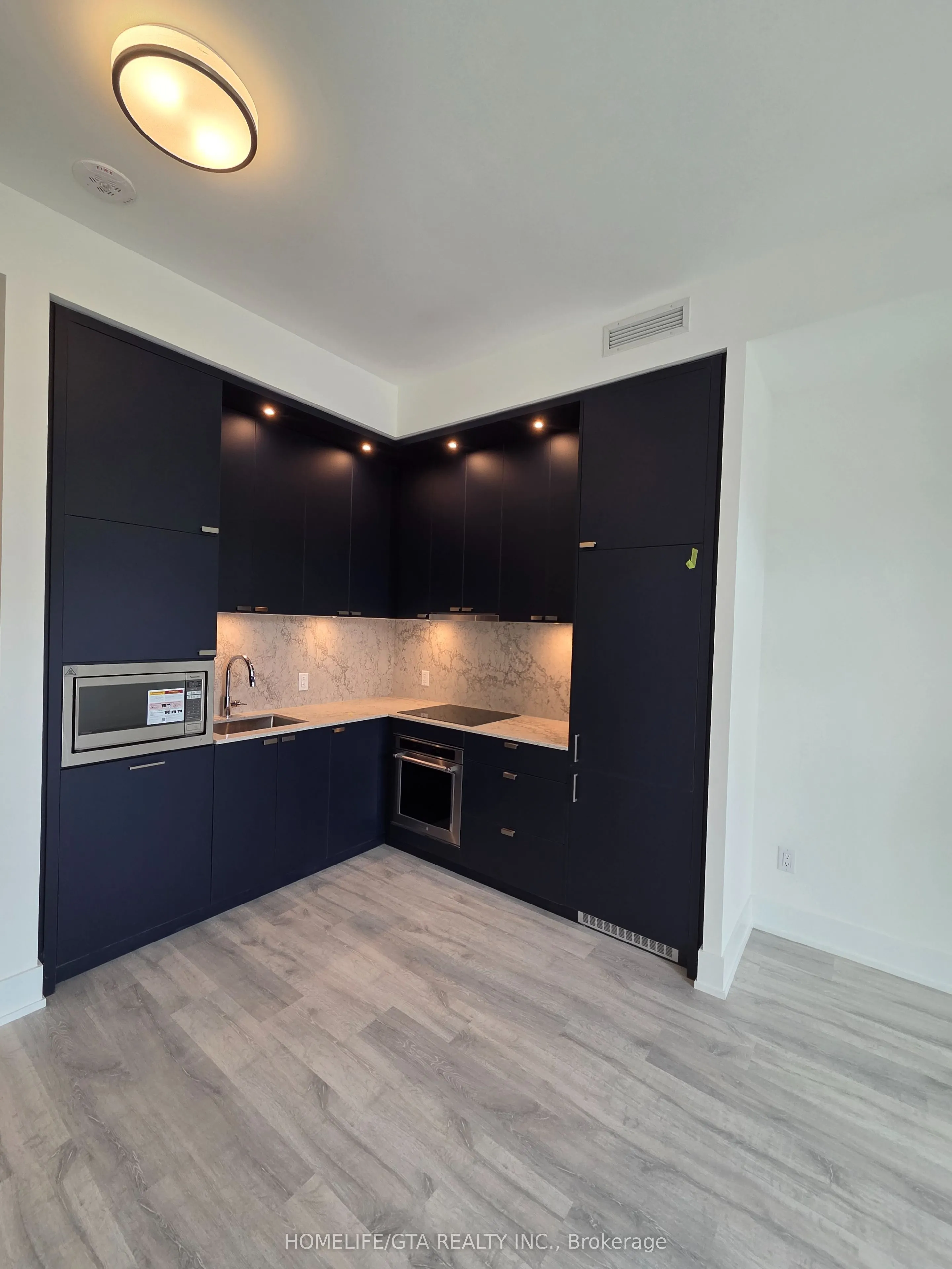 259 The Kingsway, #107
