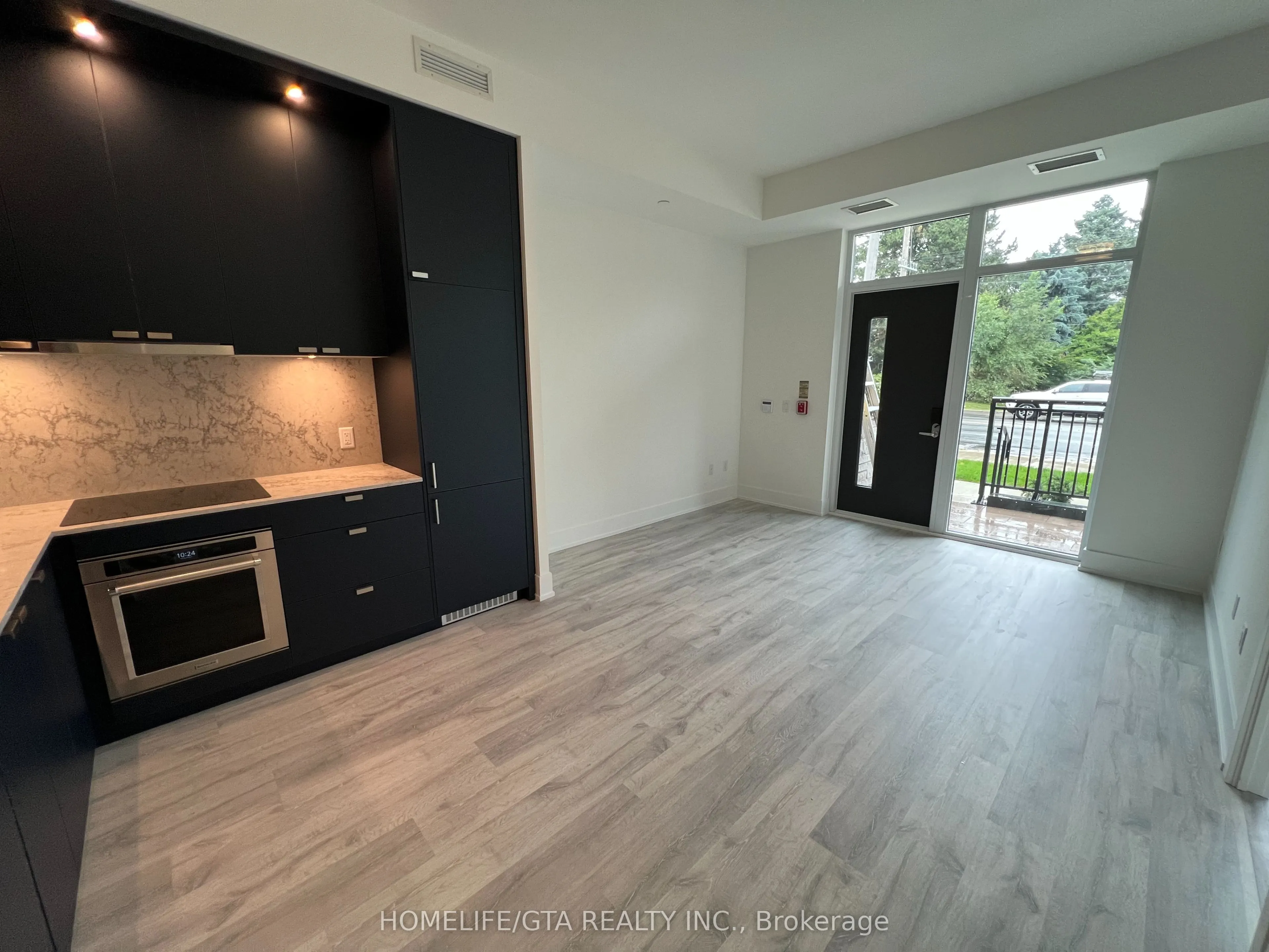 259 The Kingsway, #107
