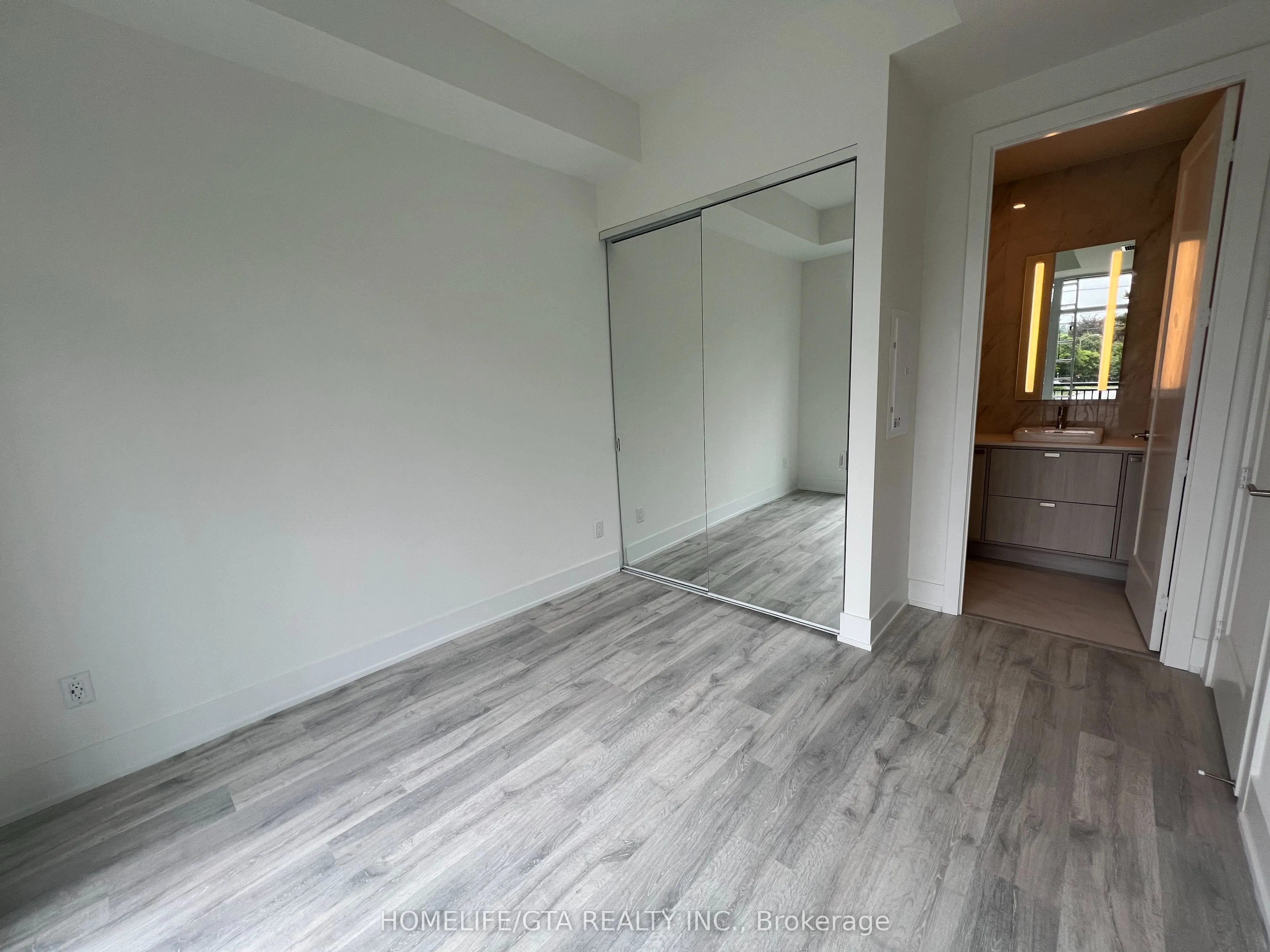 259 The Kingsway, #107