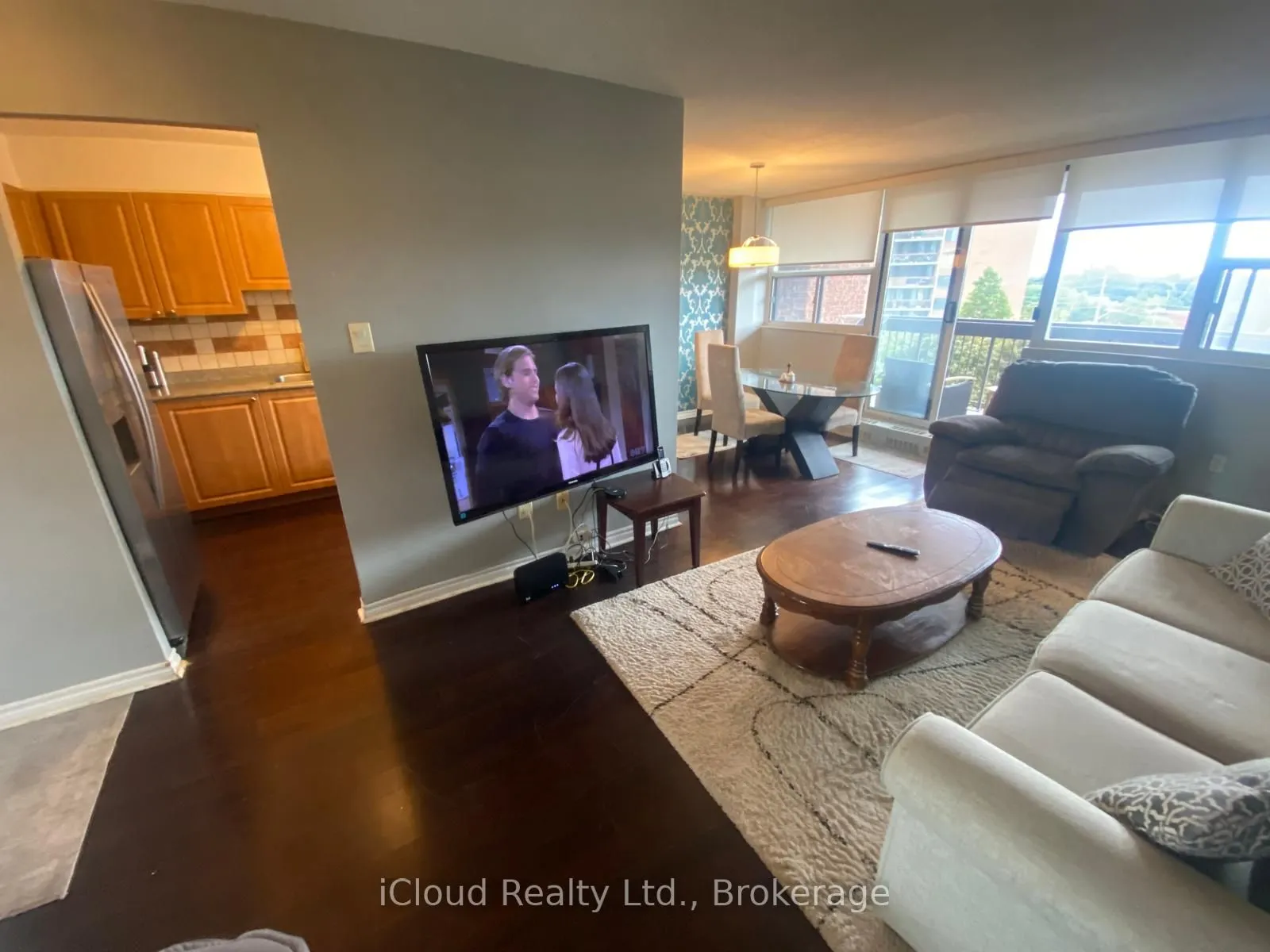 3501 Glen Erin Drive, #606