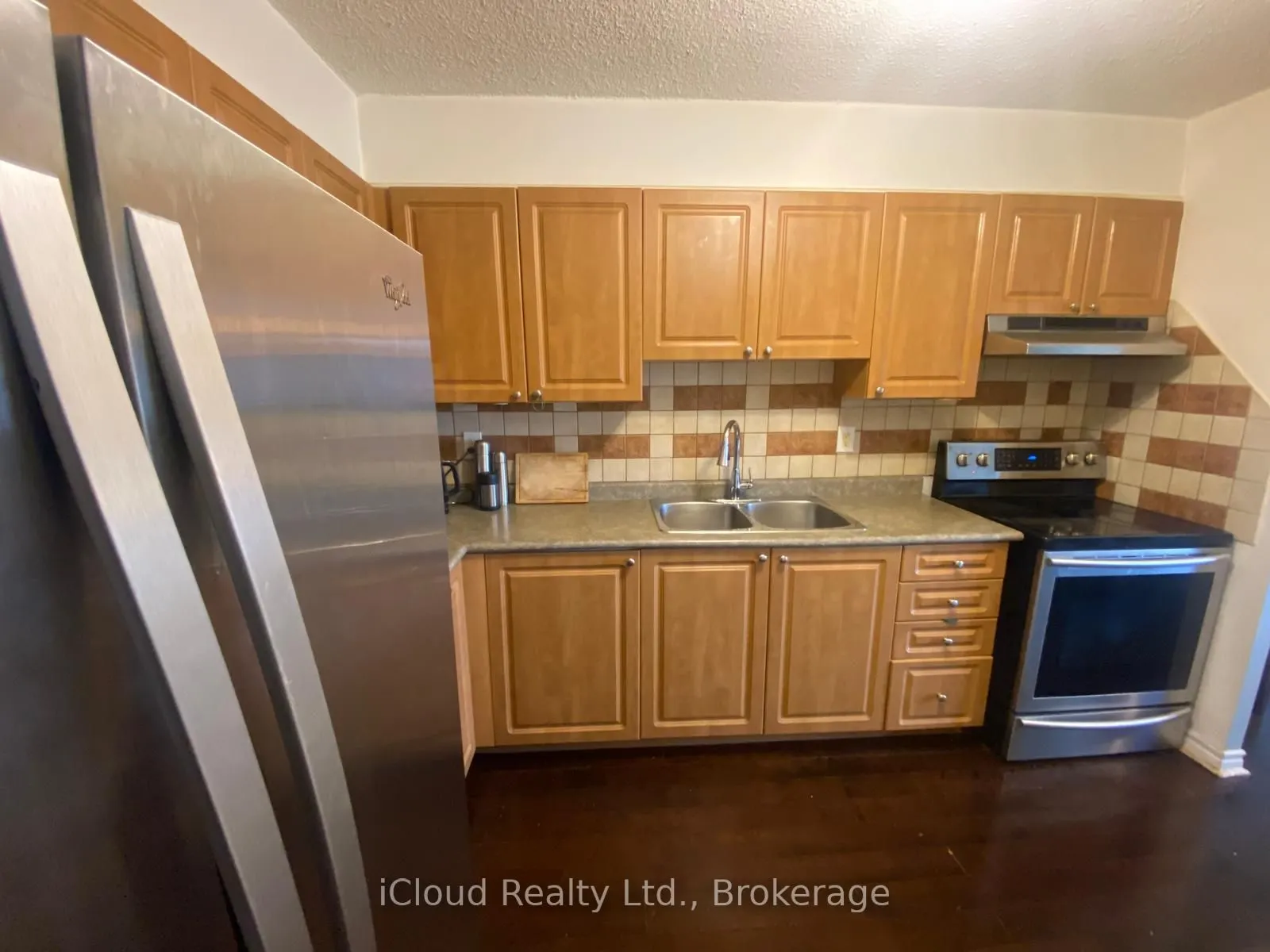 3501 Glen Erin Drive, #606