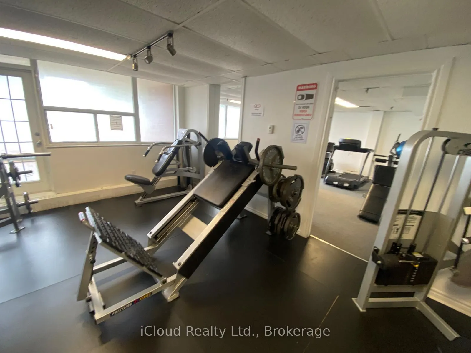 3501 Glen Erin Drive, #606