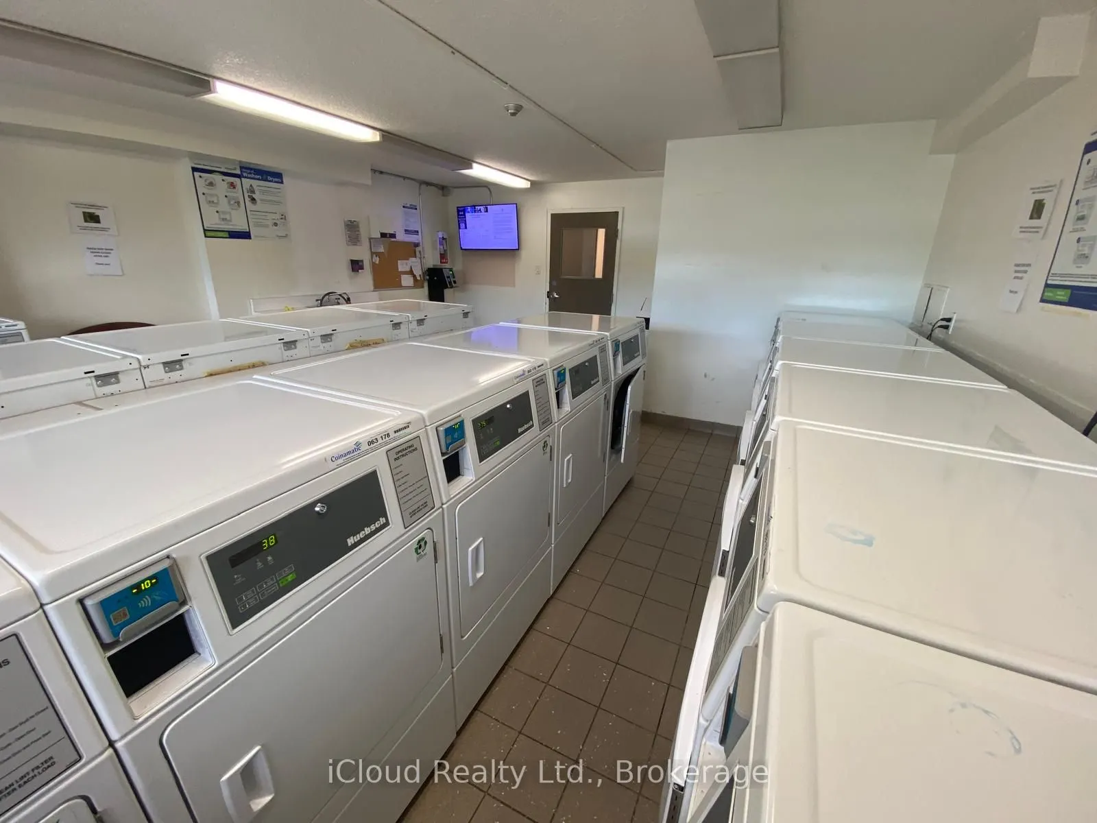 3501 Glen Erin Drive, #606