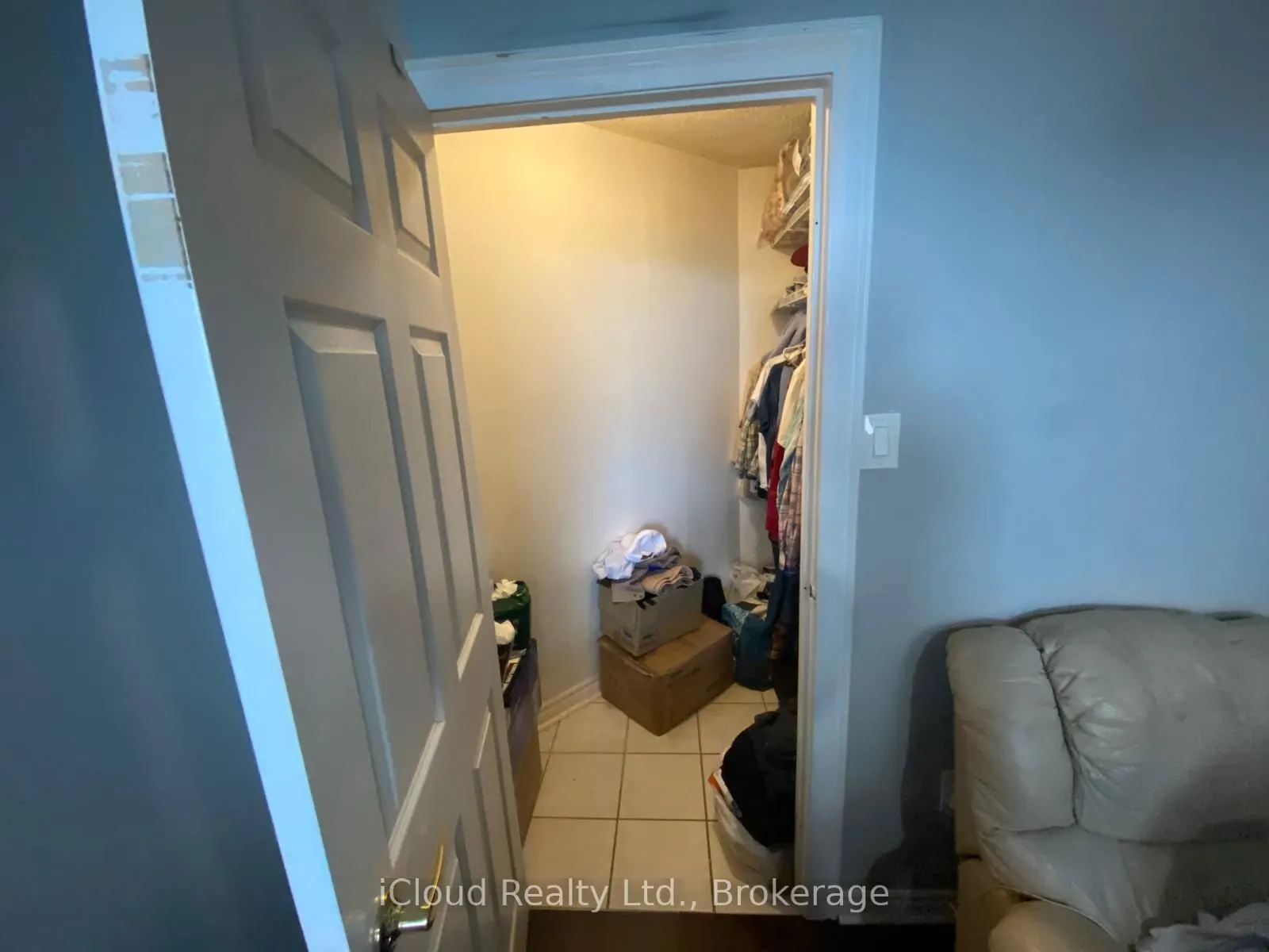 3501 Glen Erin Drive, #606