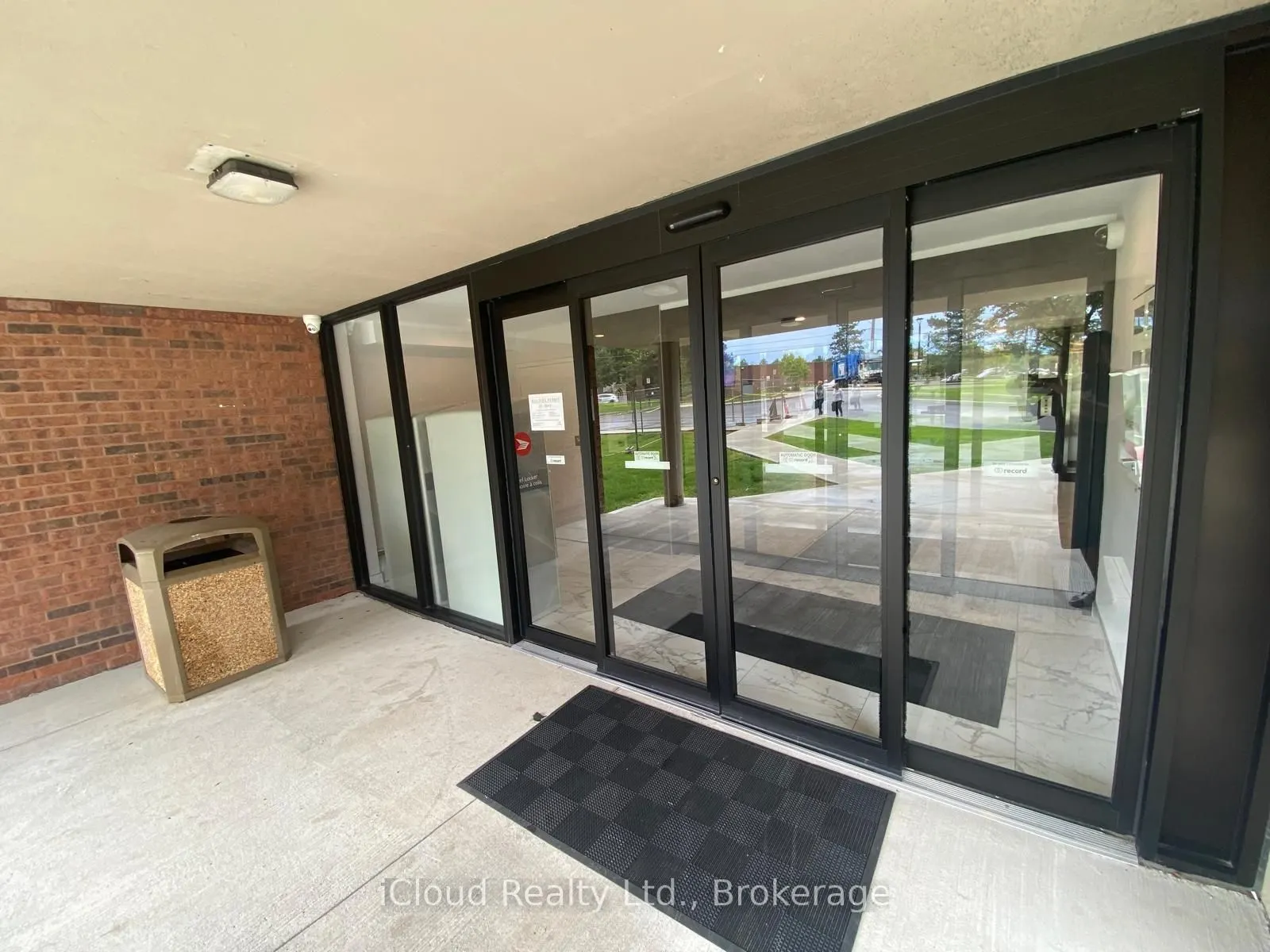 3501 Glen Erin Drive, #606