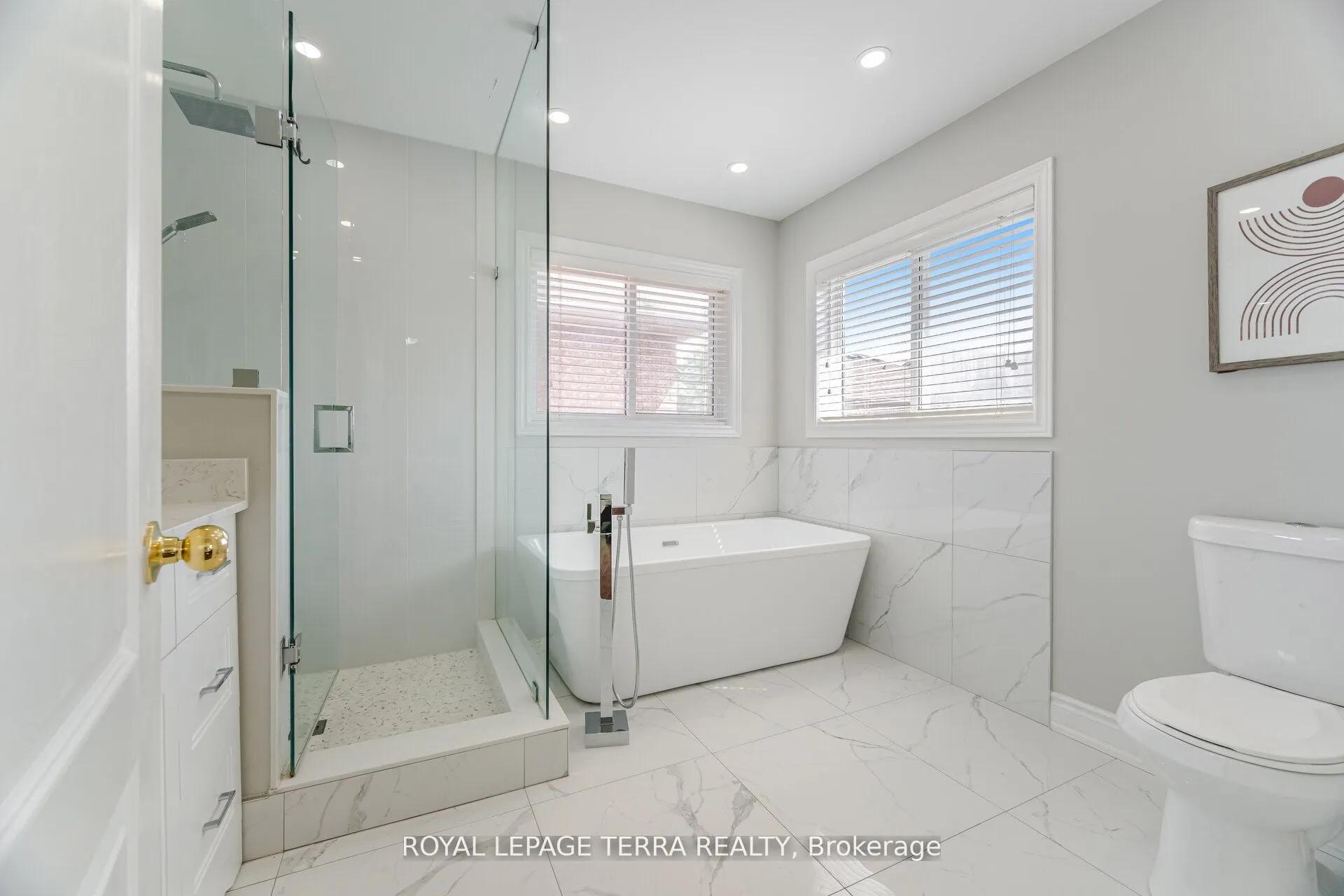 19 VALLEYPARK Crescent