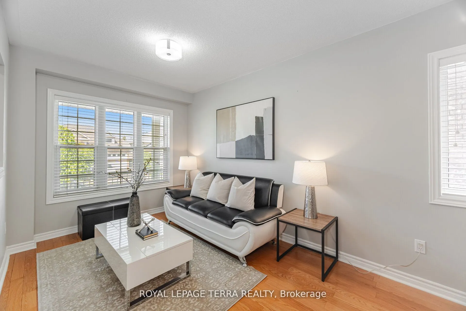 19 VALLEYPARK Crescent
