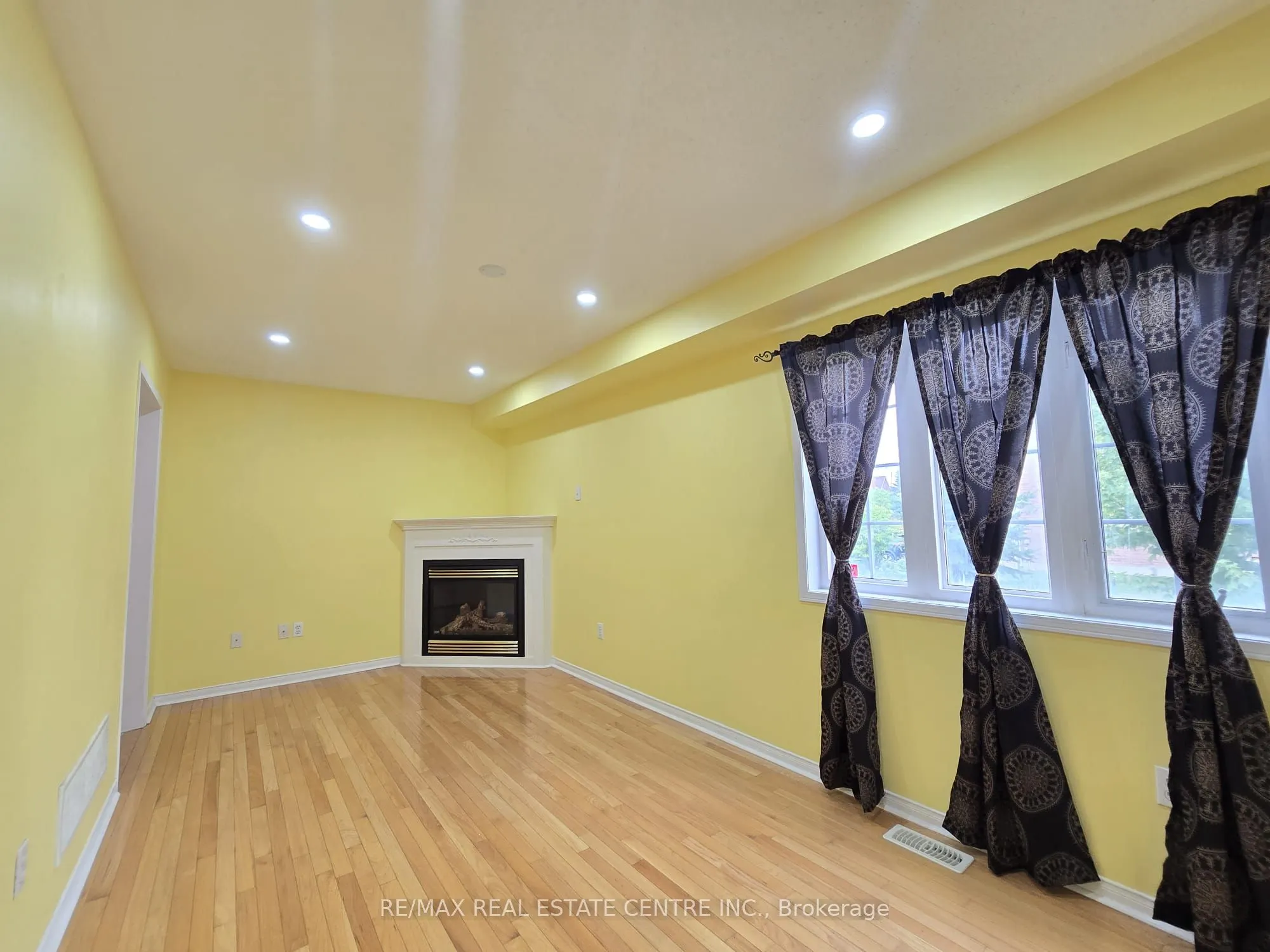 5054 Intrepid Drive