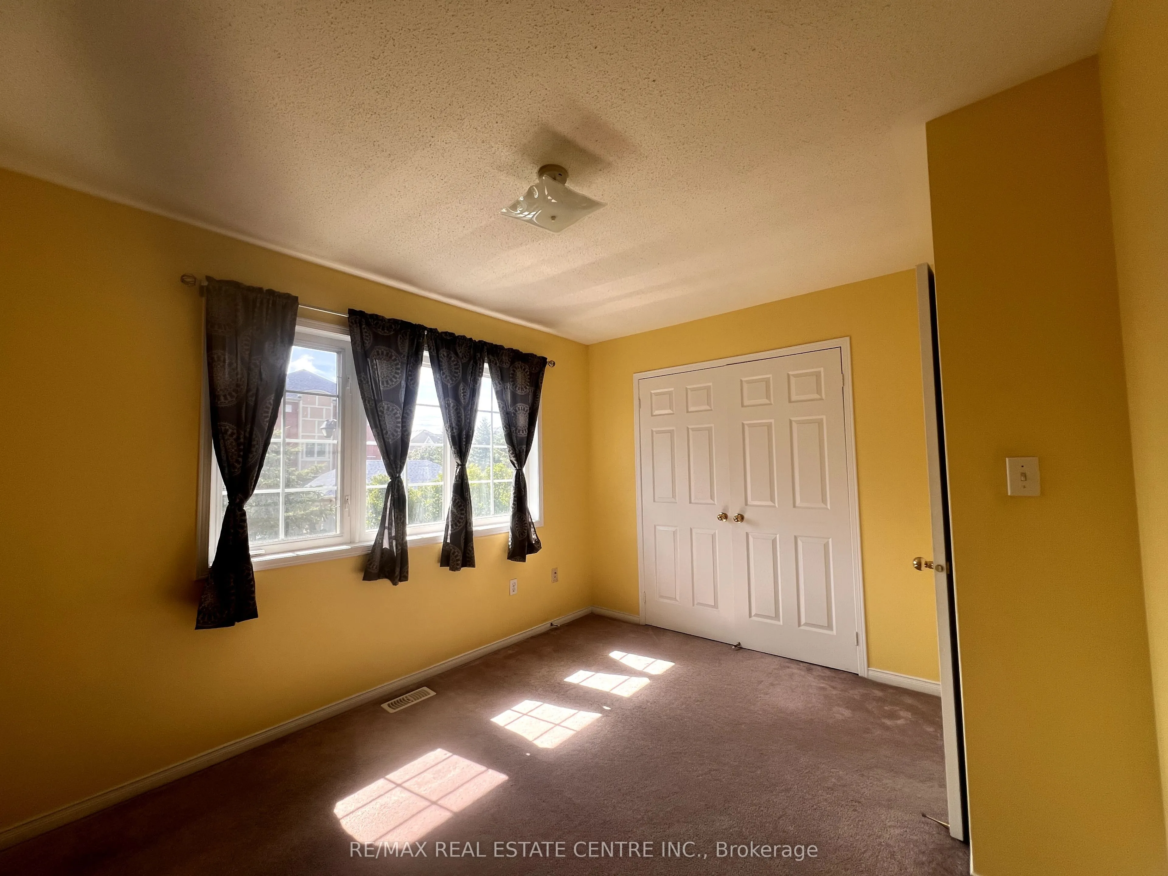 5054 Intrepid Drive