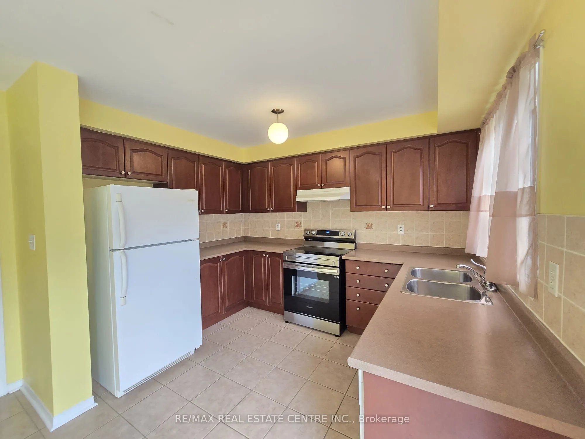 5054 Intrepid Drive
