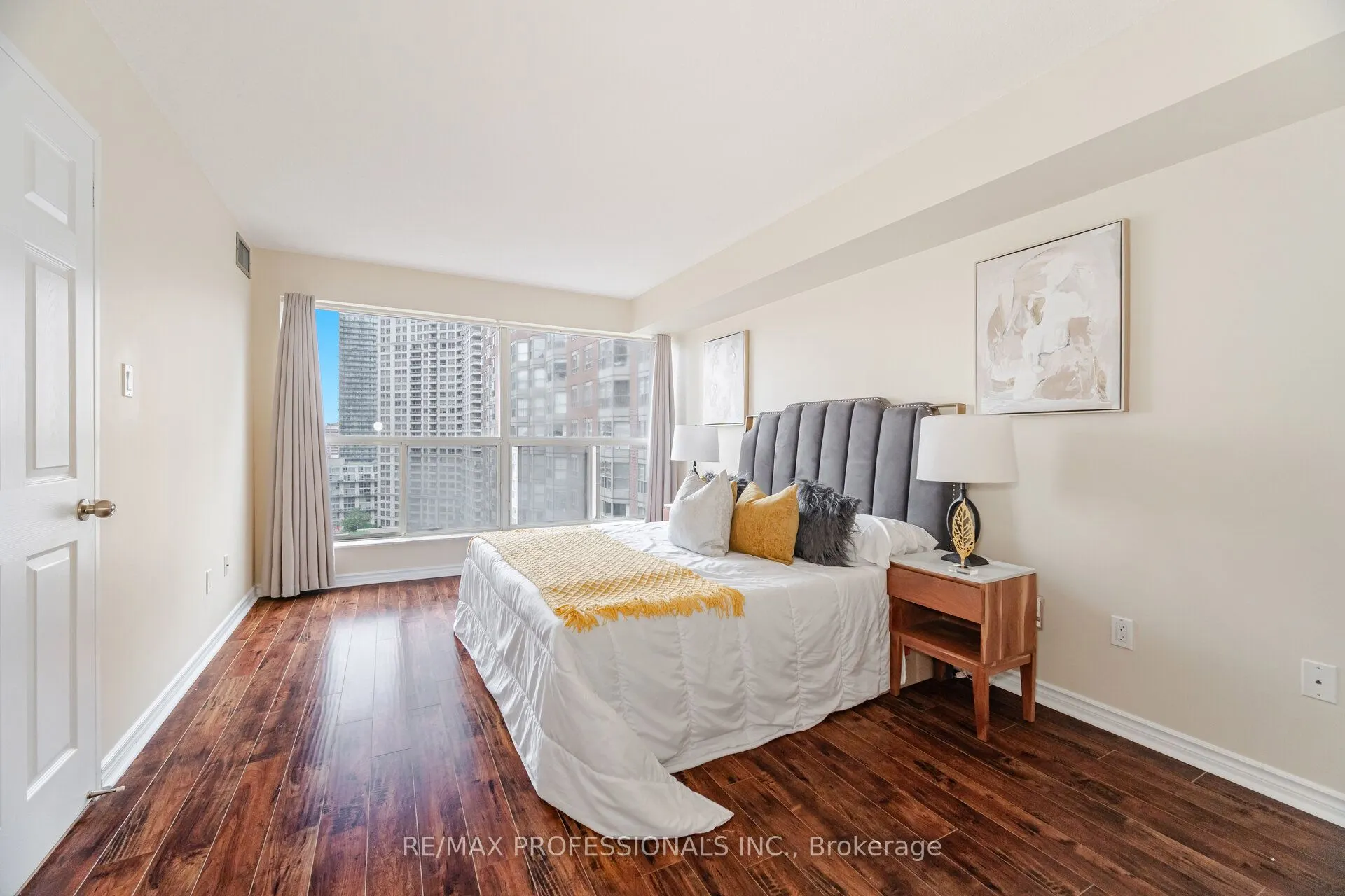 335 Webb Drive, #1606