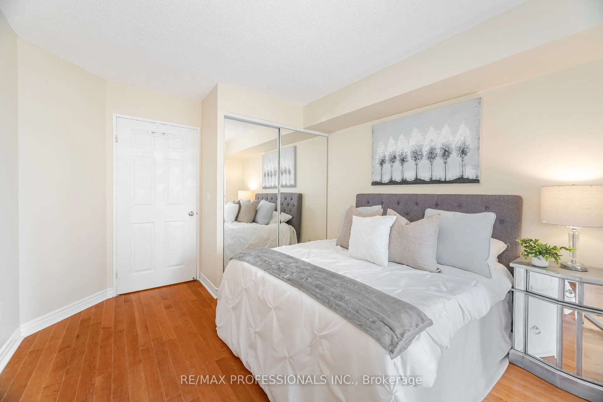 335 Webb Drive, #1606