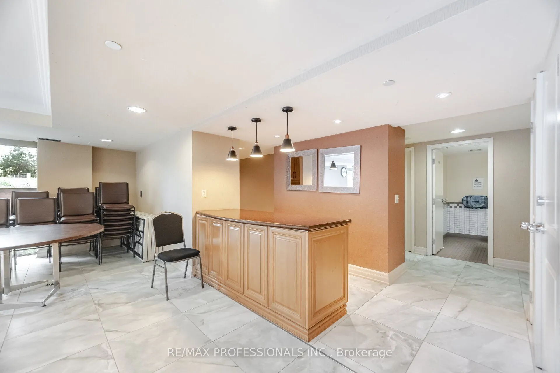 335 Webb Drive, #1606